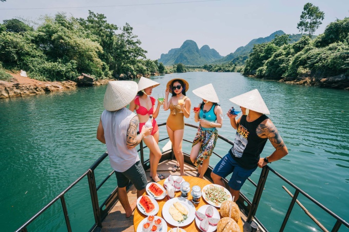 xu huong du lich,  du khach Viet Nam anh 2