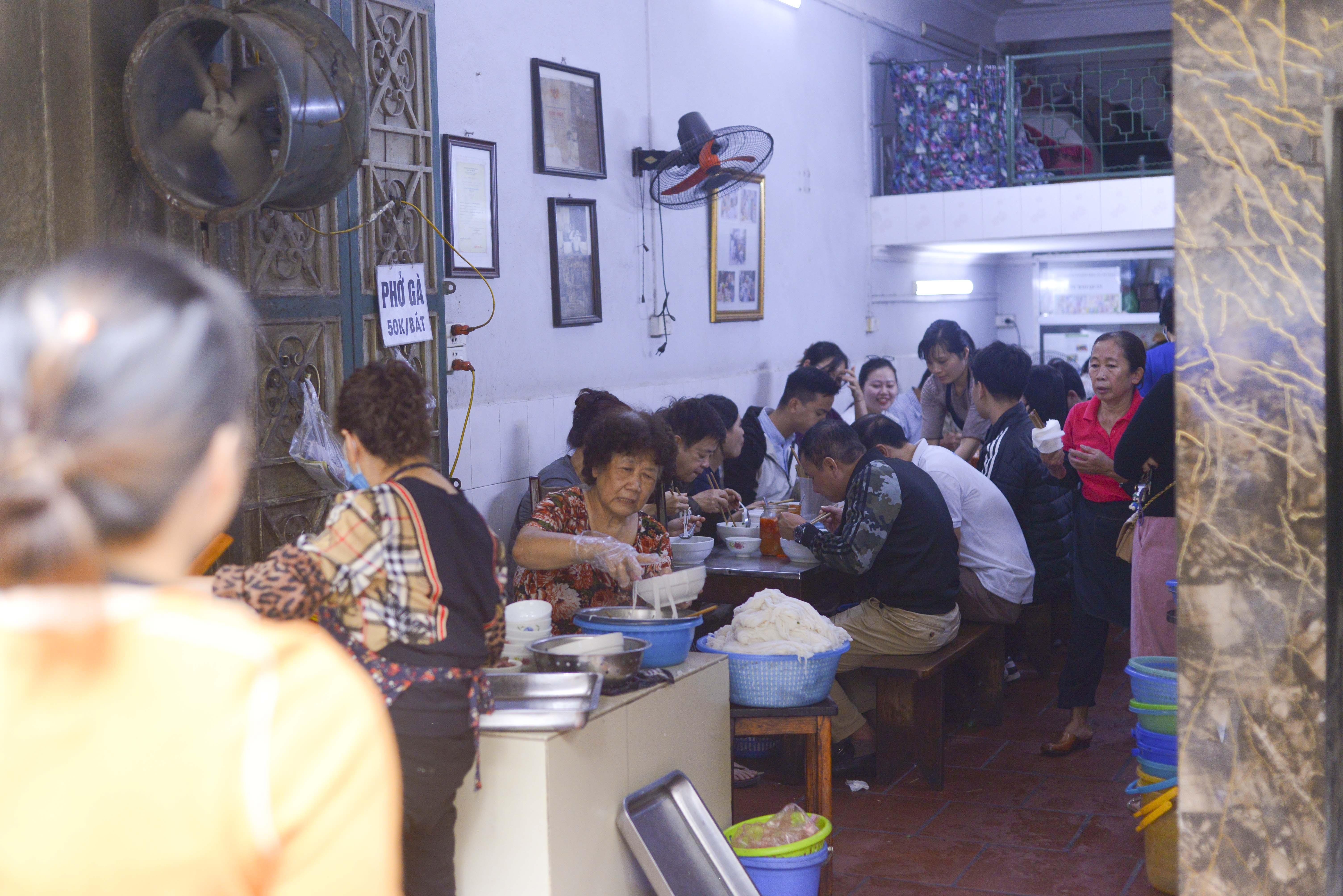 am thuc Ha Noi,  pho ga Lam anh 1