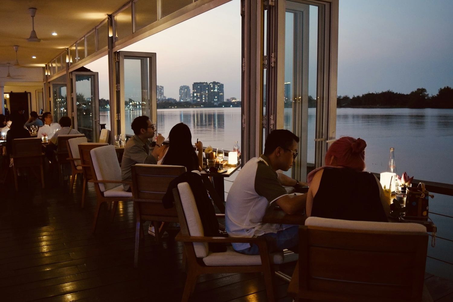 dia diem an uong,  nha hang TP.HCM,  song Sai Gon anh 4