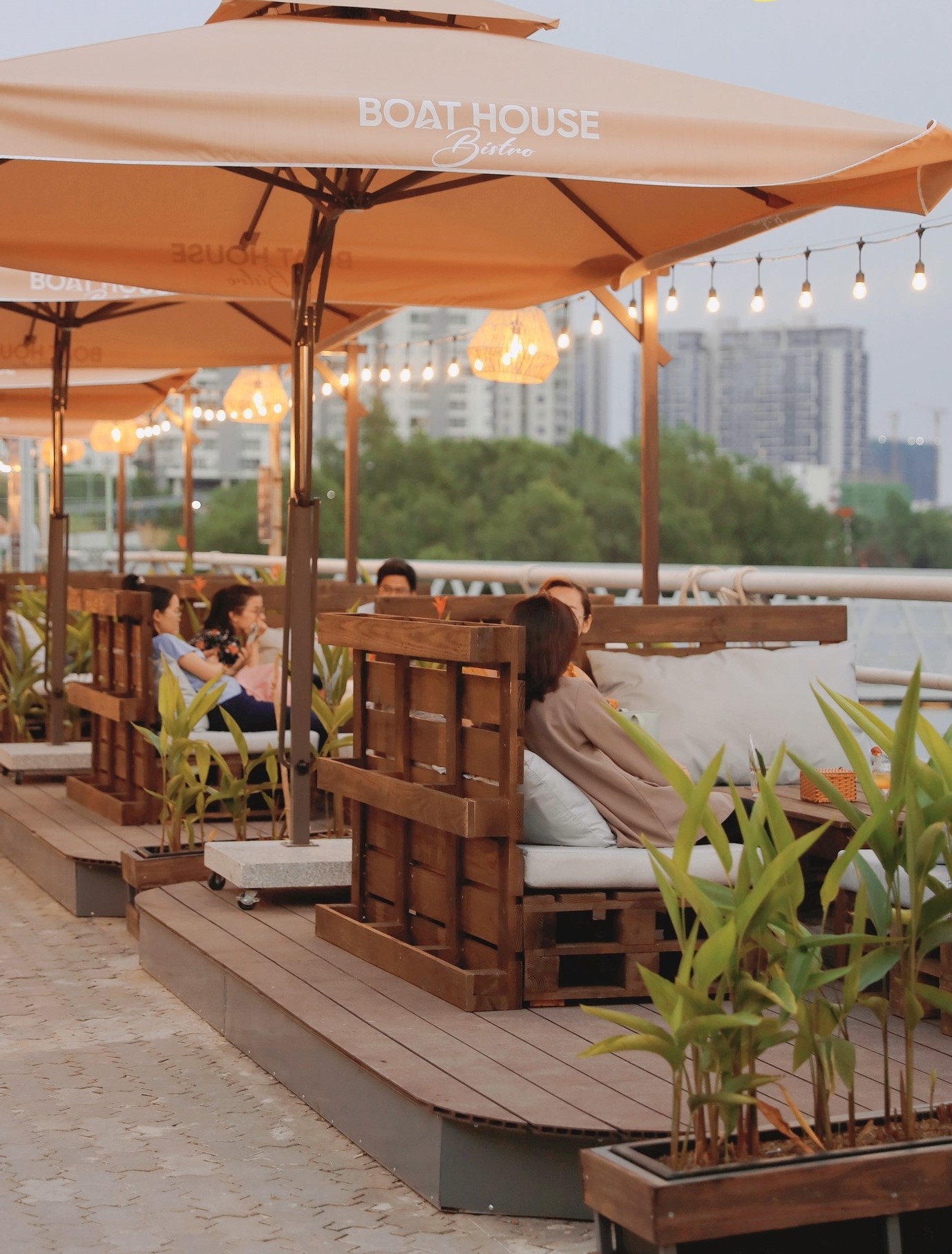 địa điểm ăn uống, nhà hàng TP.HCM, sông Sài Gòn ảnh 2 dia diem an uong, nha hang TP.HCM, song Sai Gon anh 2