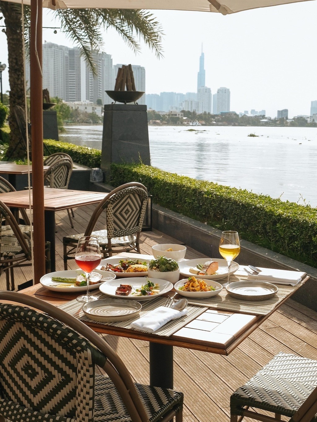 địa điểm ăn uống, nhà hàng TP.HCM, sông Sài Gòn ảnh 5 dia diem an uong, nha hang TP.HCM, song Sai Gon anh 5