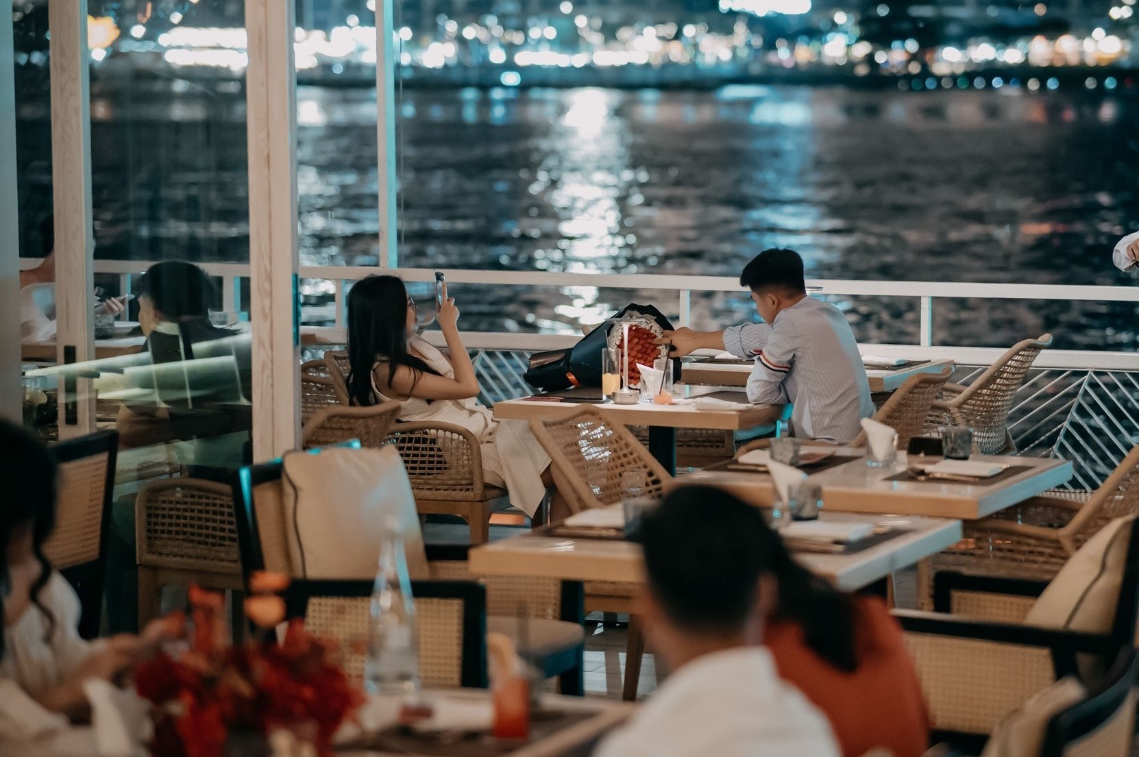 dia diem an uong,  nha hang TP.HCM,  song Sai Gon anh 7