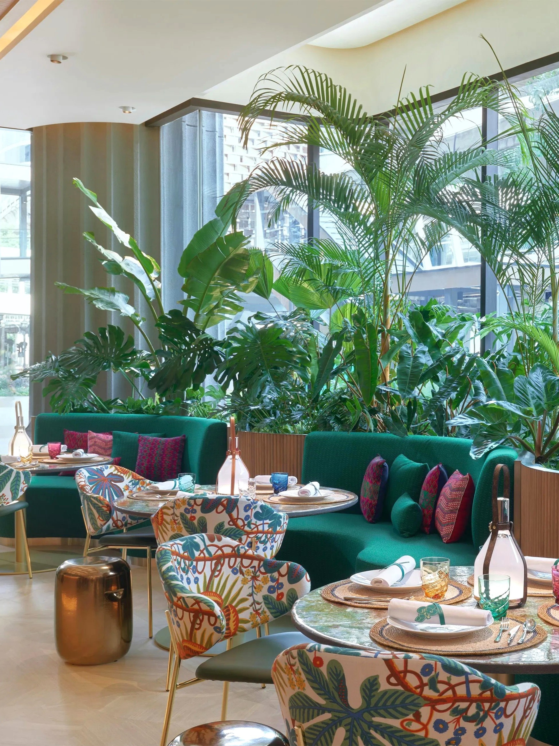 nha hang Louis Vuitton anh 4