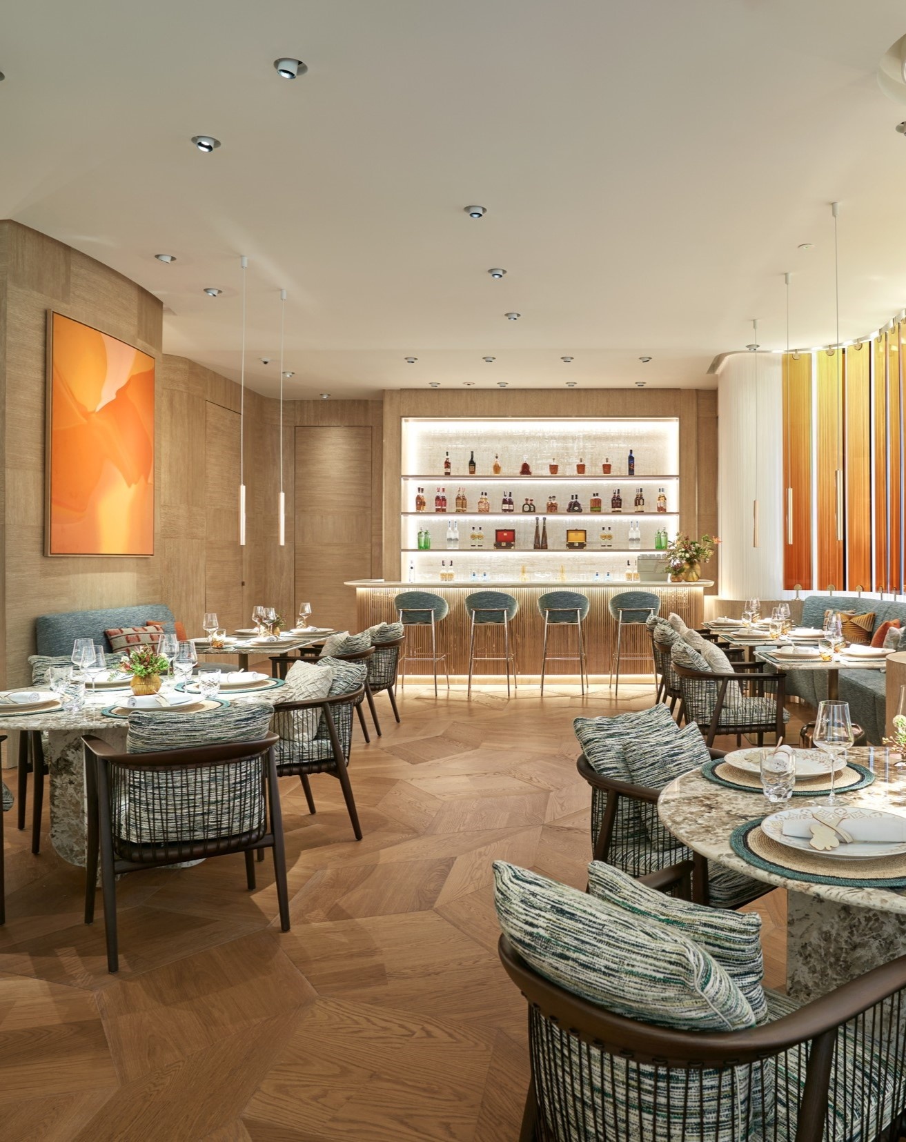 nha hang Louis Vuitton anh 9