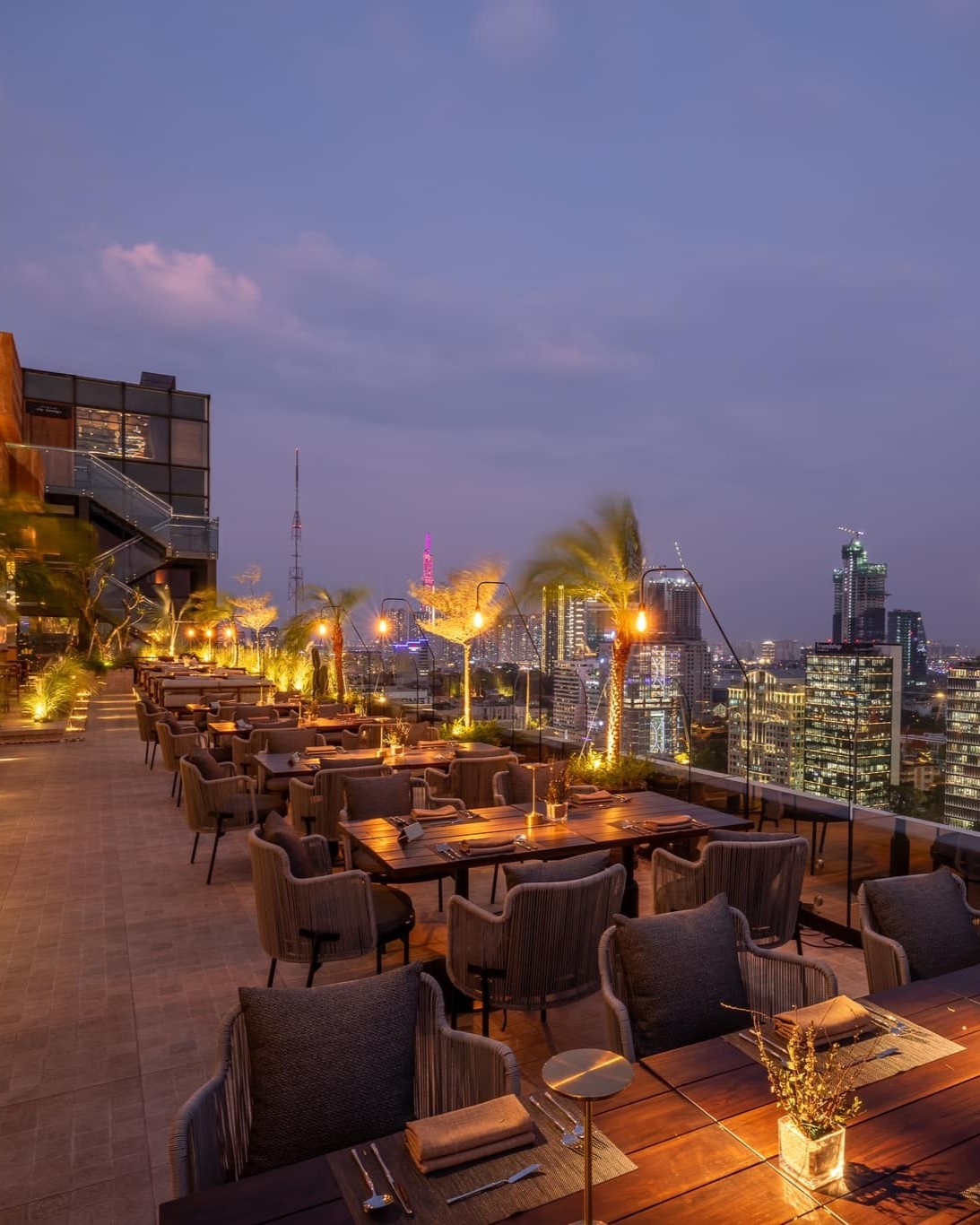 nha hang TP.HCM anh 1