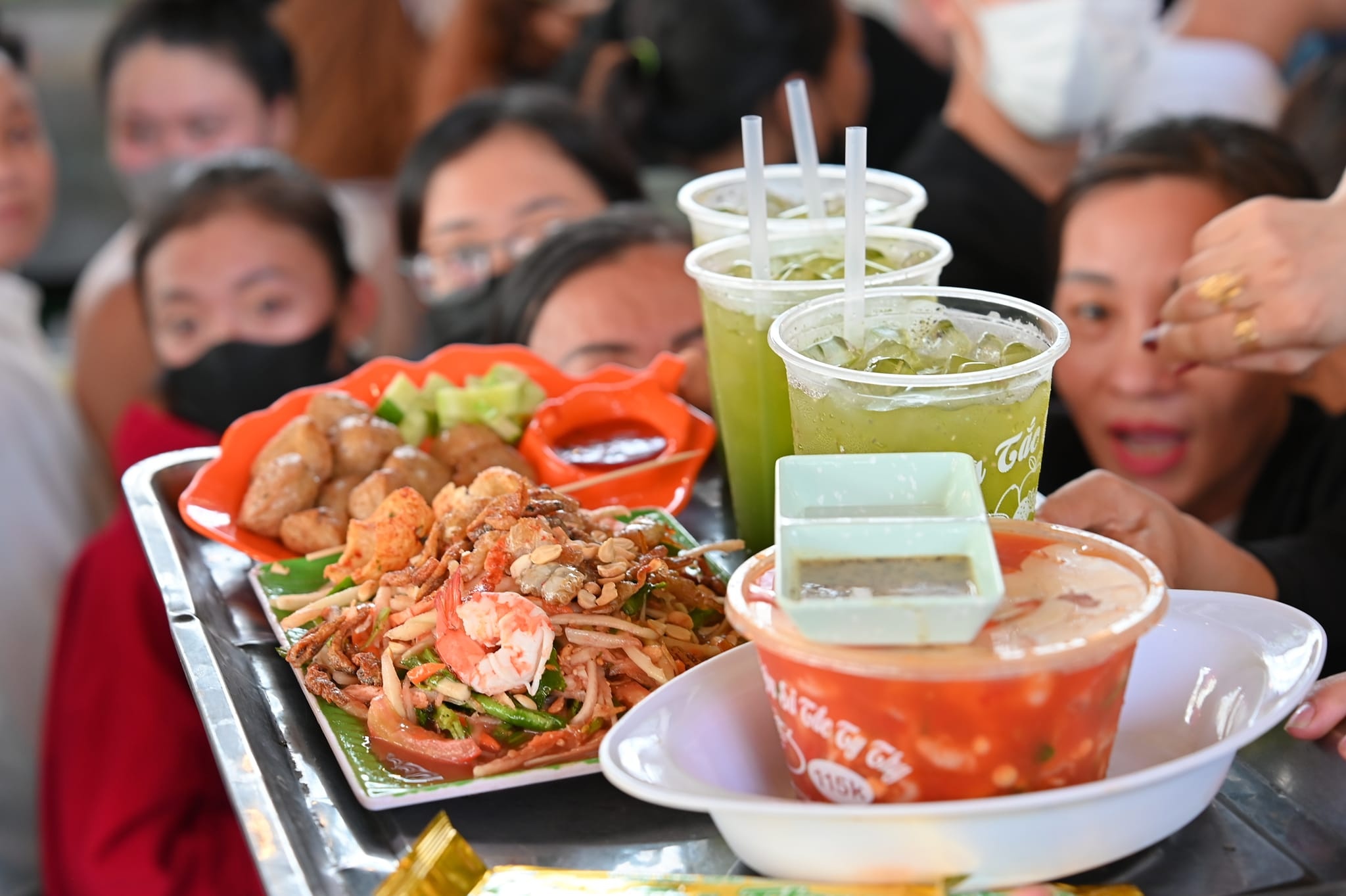 Goi du du Ty Thy o Binh Duong 'vo tran' ngay khai truong hinh anh