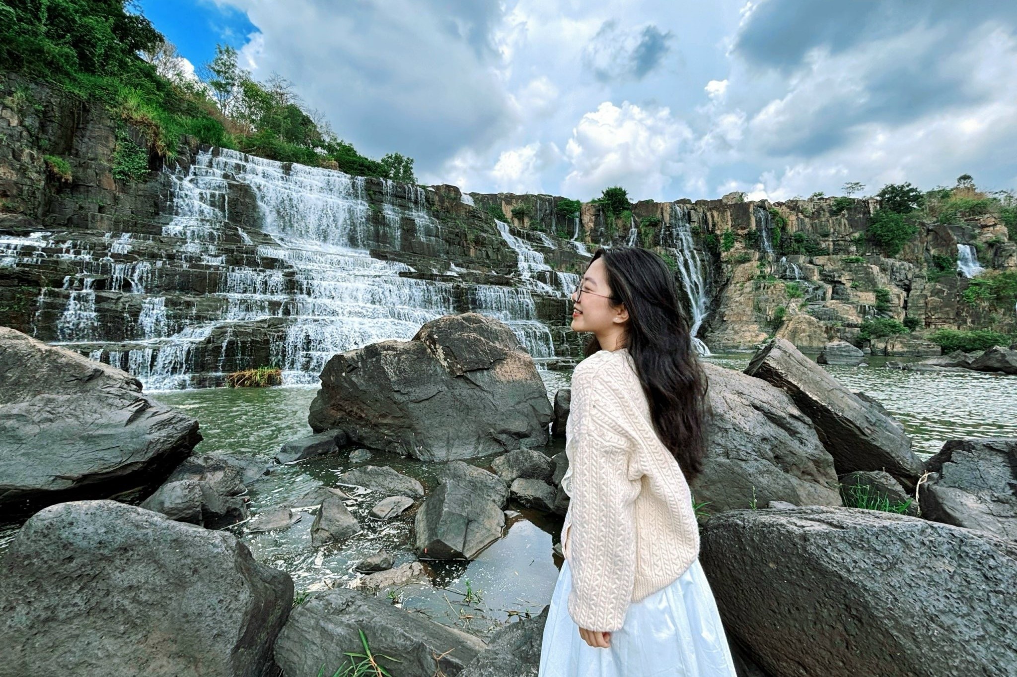 Mua quan ao, chay deadline som 1 thang de yen tam du lich he hinh anh