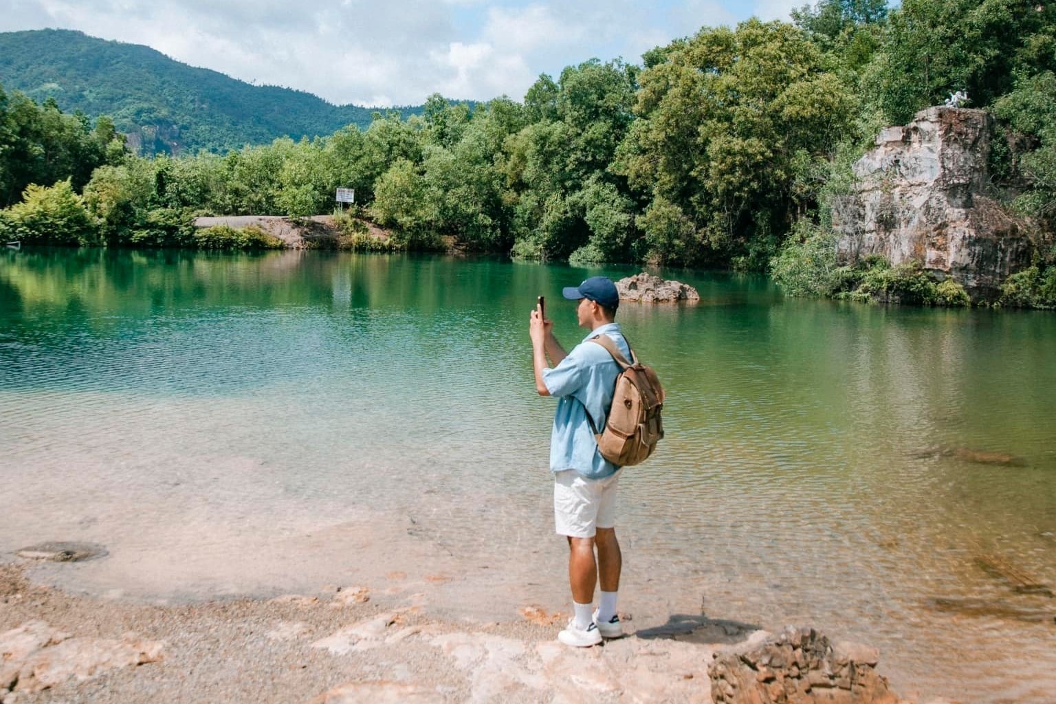 He nay di An Giang check-in 'cong troi', cam trai ben 'tuyet tinh coc' hinh anh