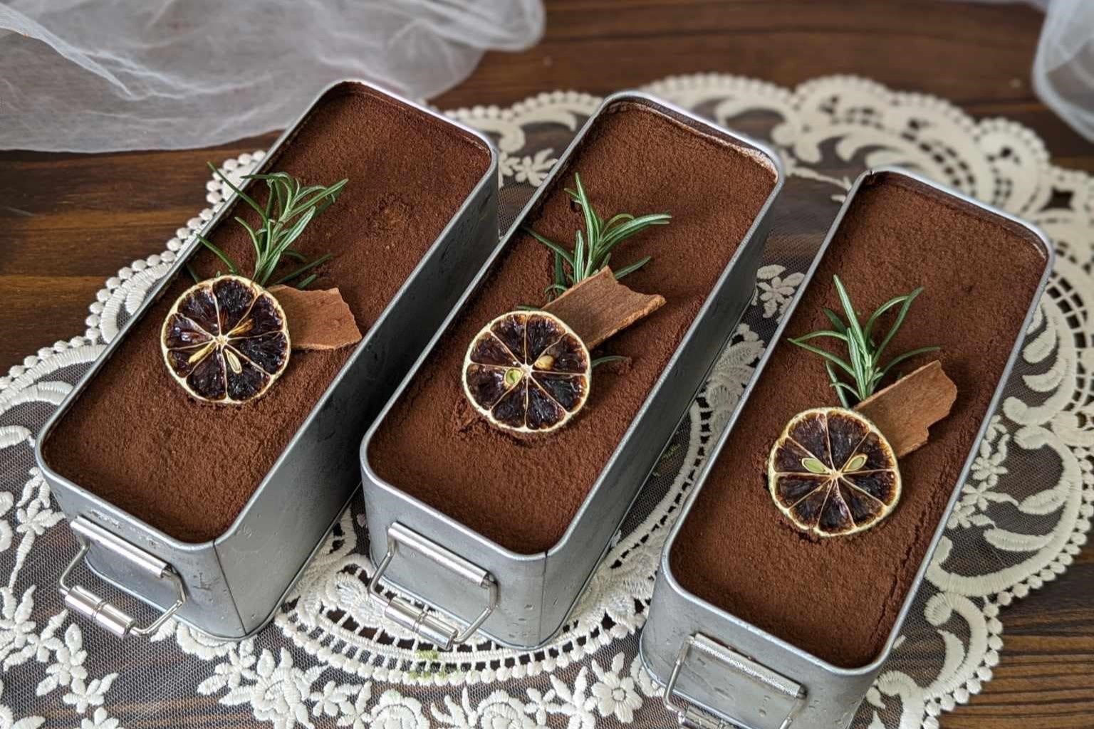 Rao riet 'san lung' tiramisu hop thiec tai TP.HCM hinh anh