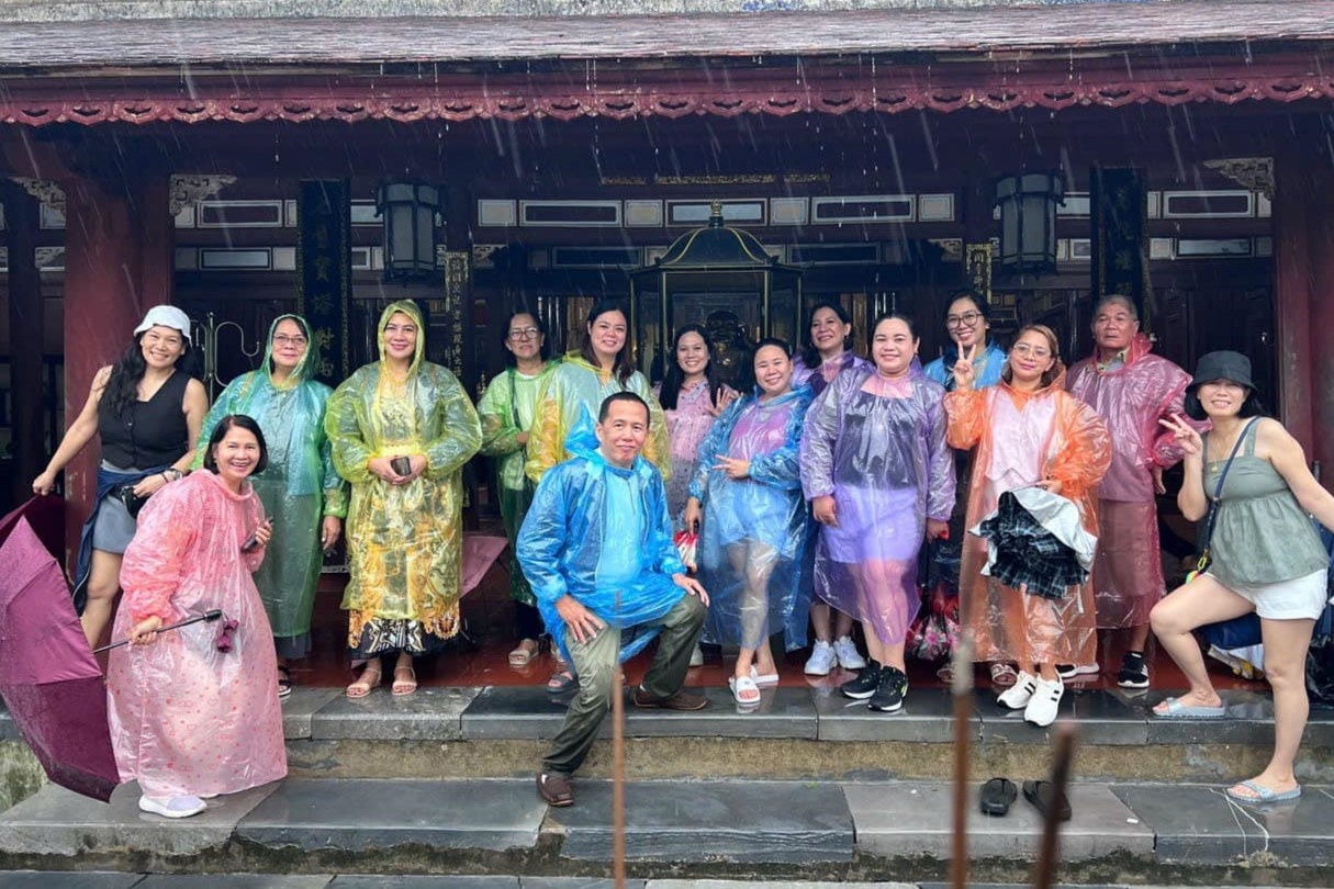 Choi khach san, an do ship khi du lich Da Nang trung bao hinh anh