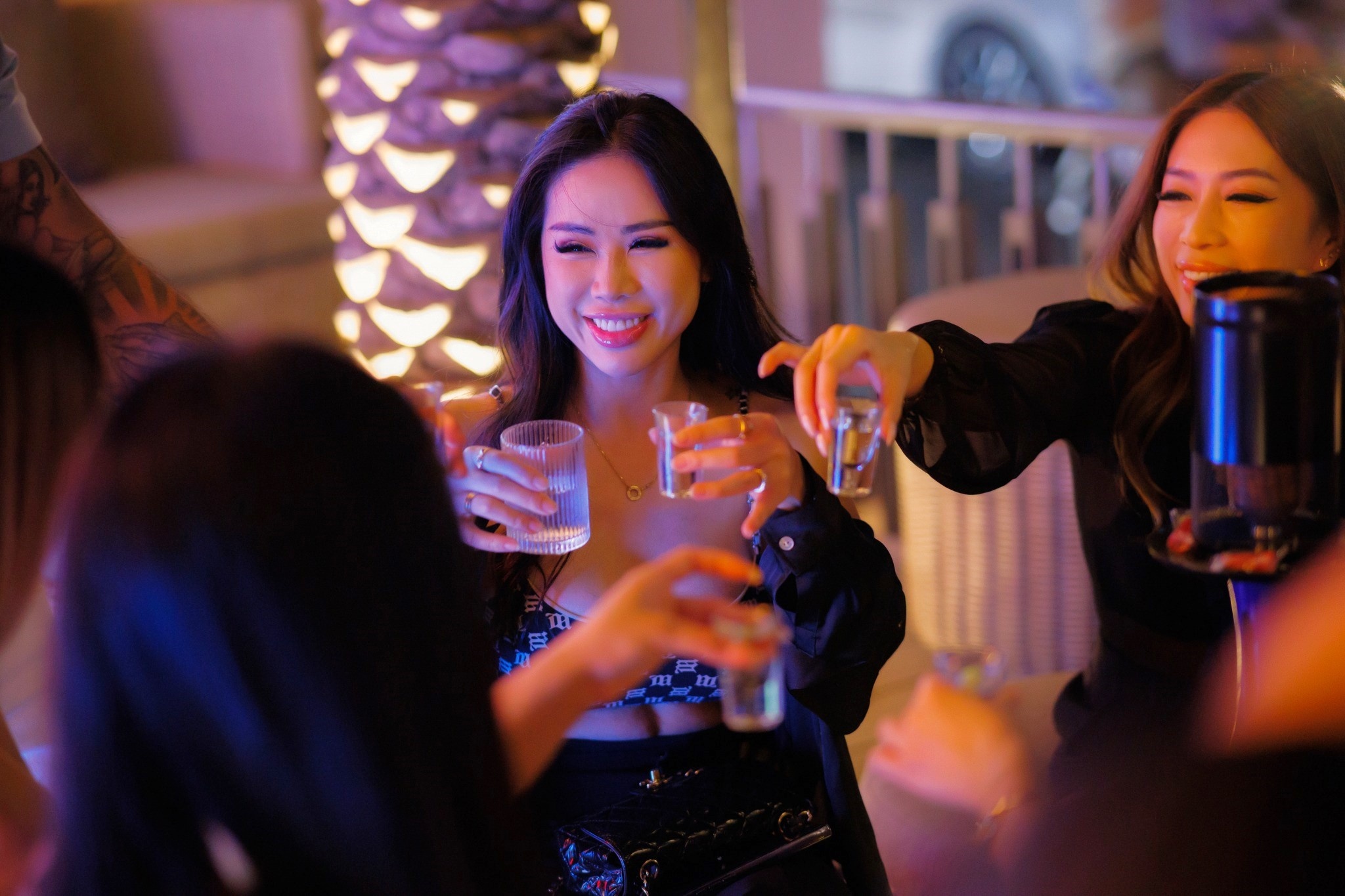 5 quan bar cho tiec countdown 'quay' xap xinh o TP.HCM hinh anh