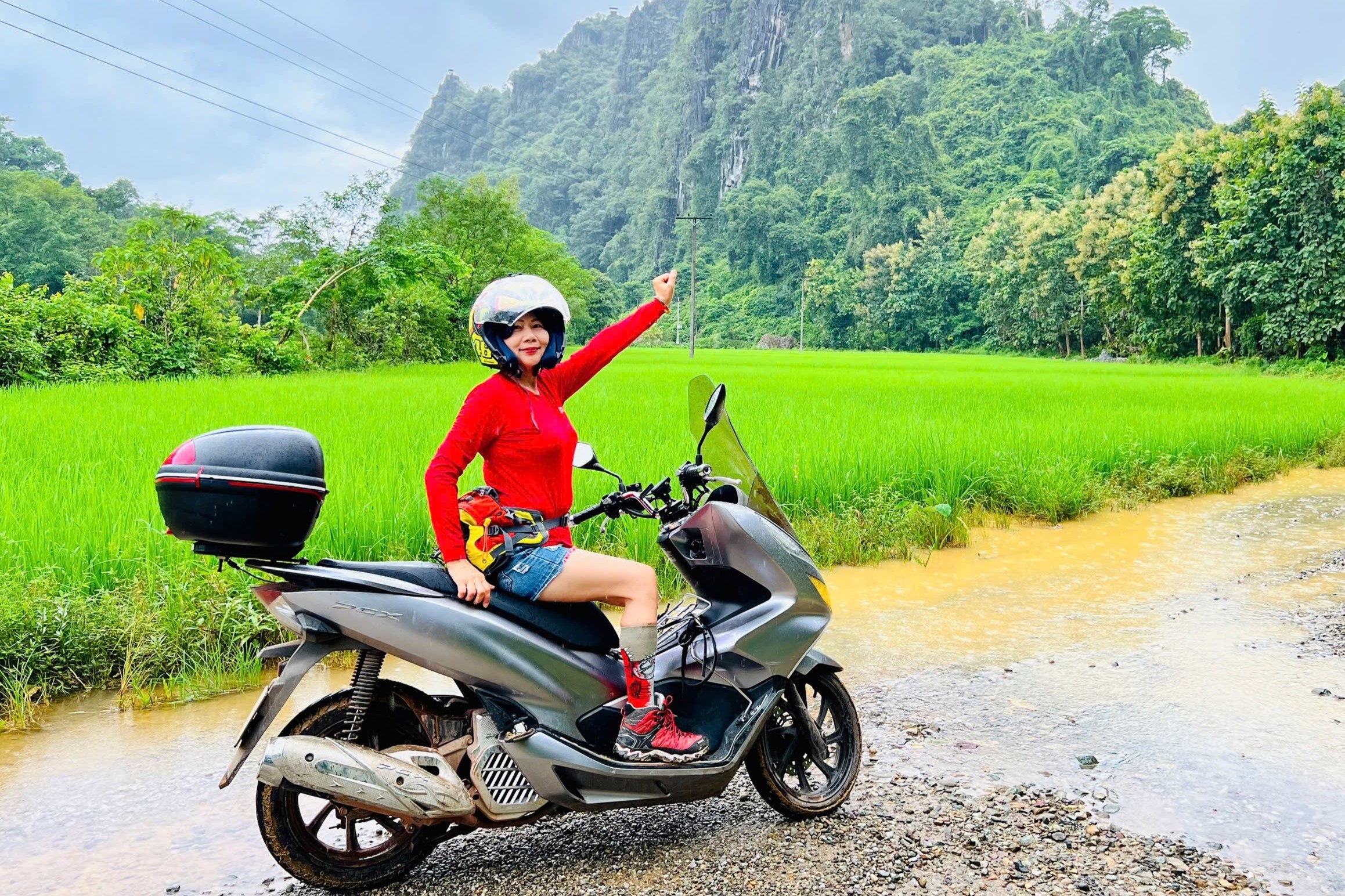 Toi 60 tuoi, phuot 3 nuoc Dong Duong va trekking 39 ngon nui hinh anh