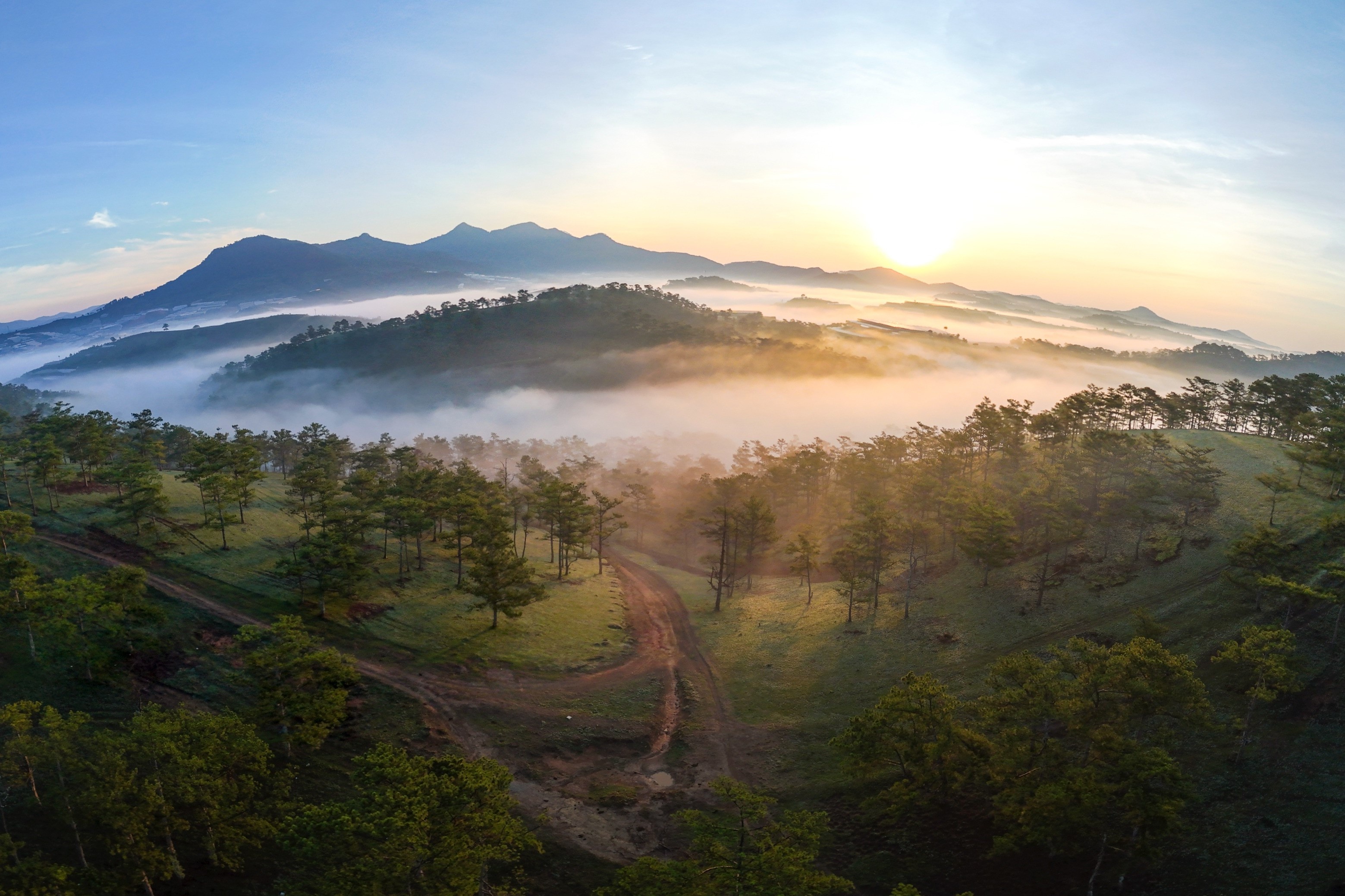 khach quoc te Da Lat anh 6