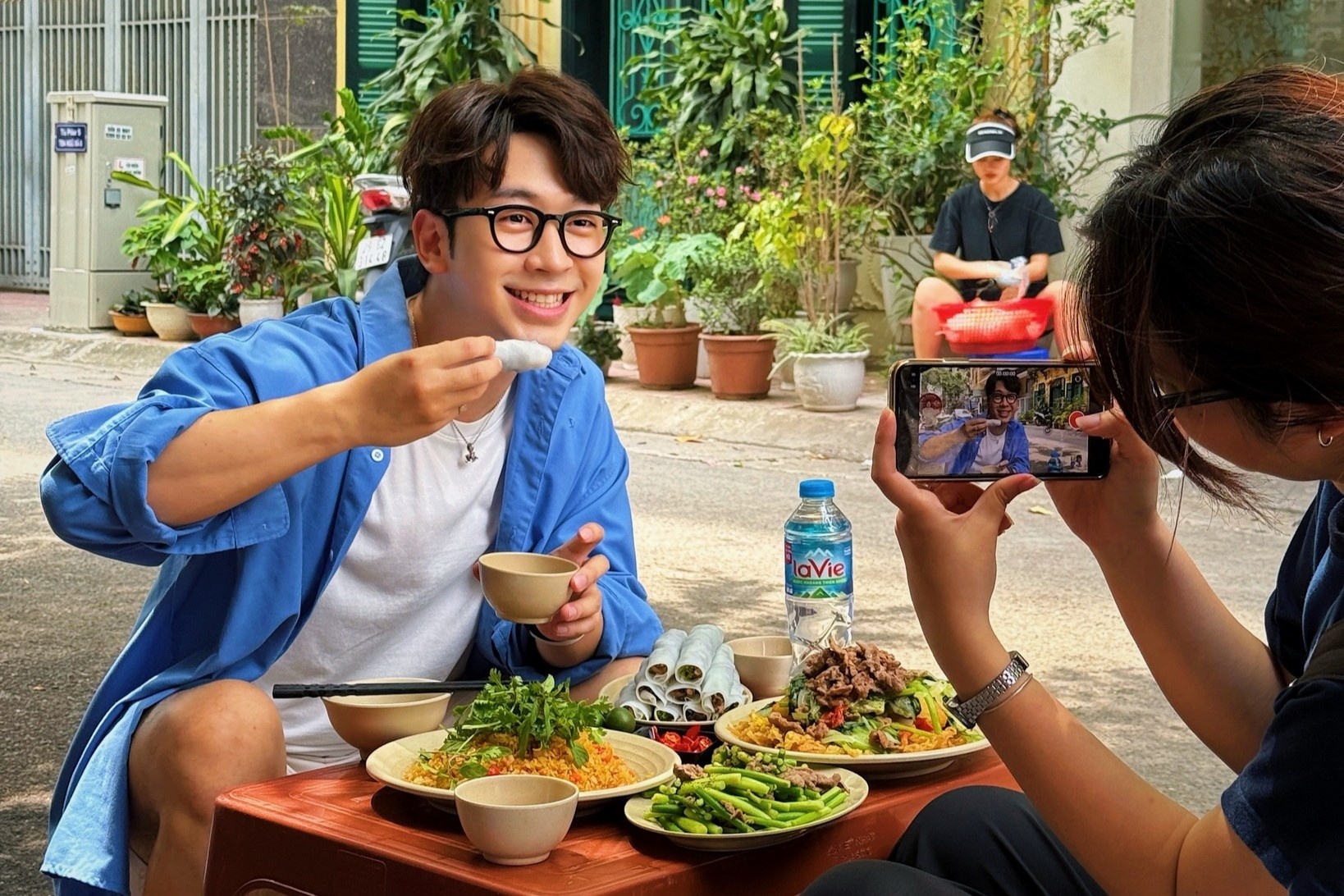 Food tour Hai Phong, TP.HCM ngap mon moi sau sap nhap hinh anh