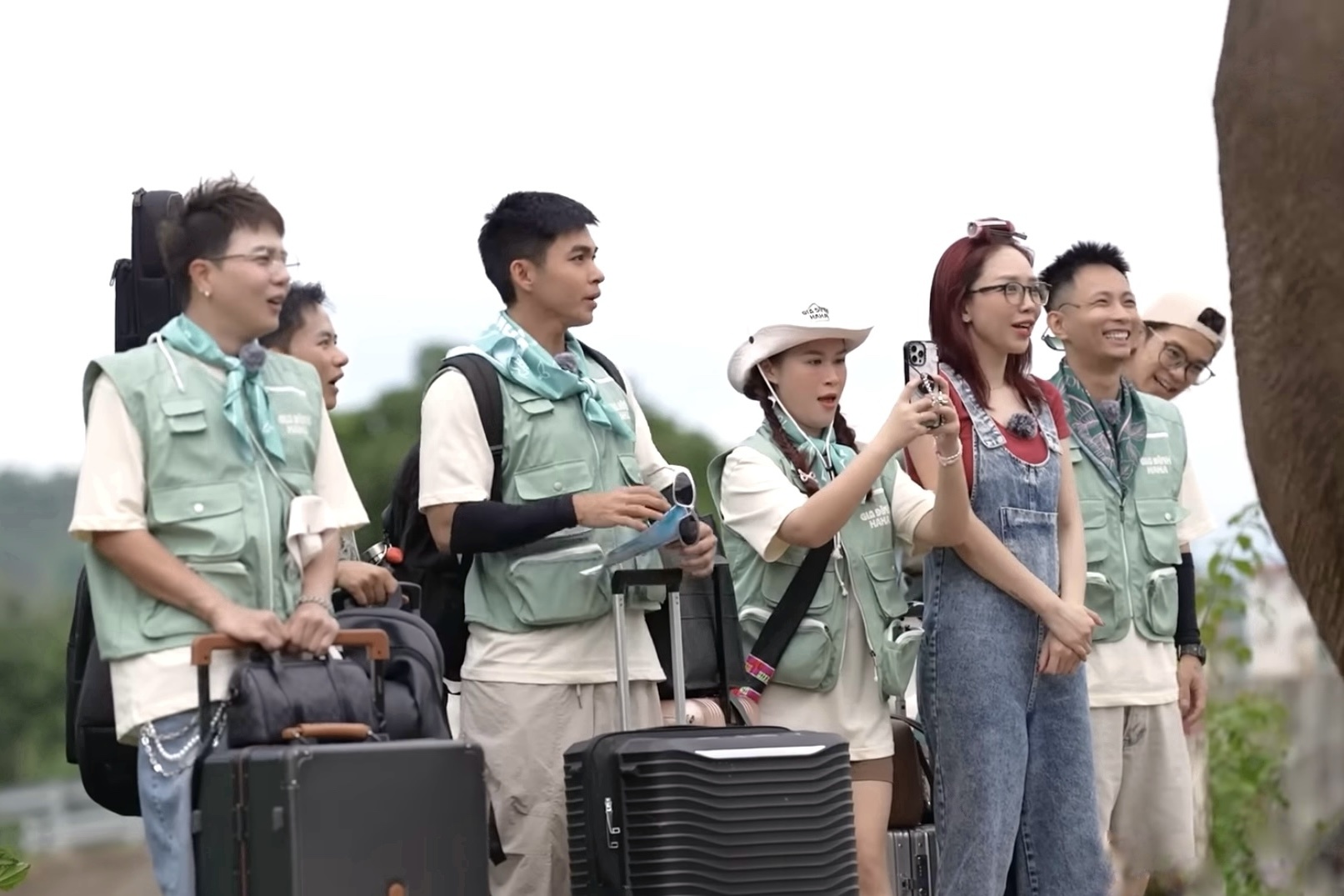 Den luot Tay Nguyen 'hot' voi Gia dinh Haha hinh anh