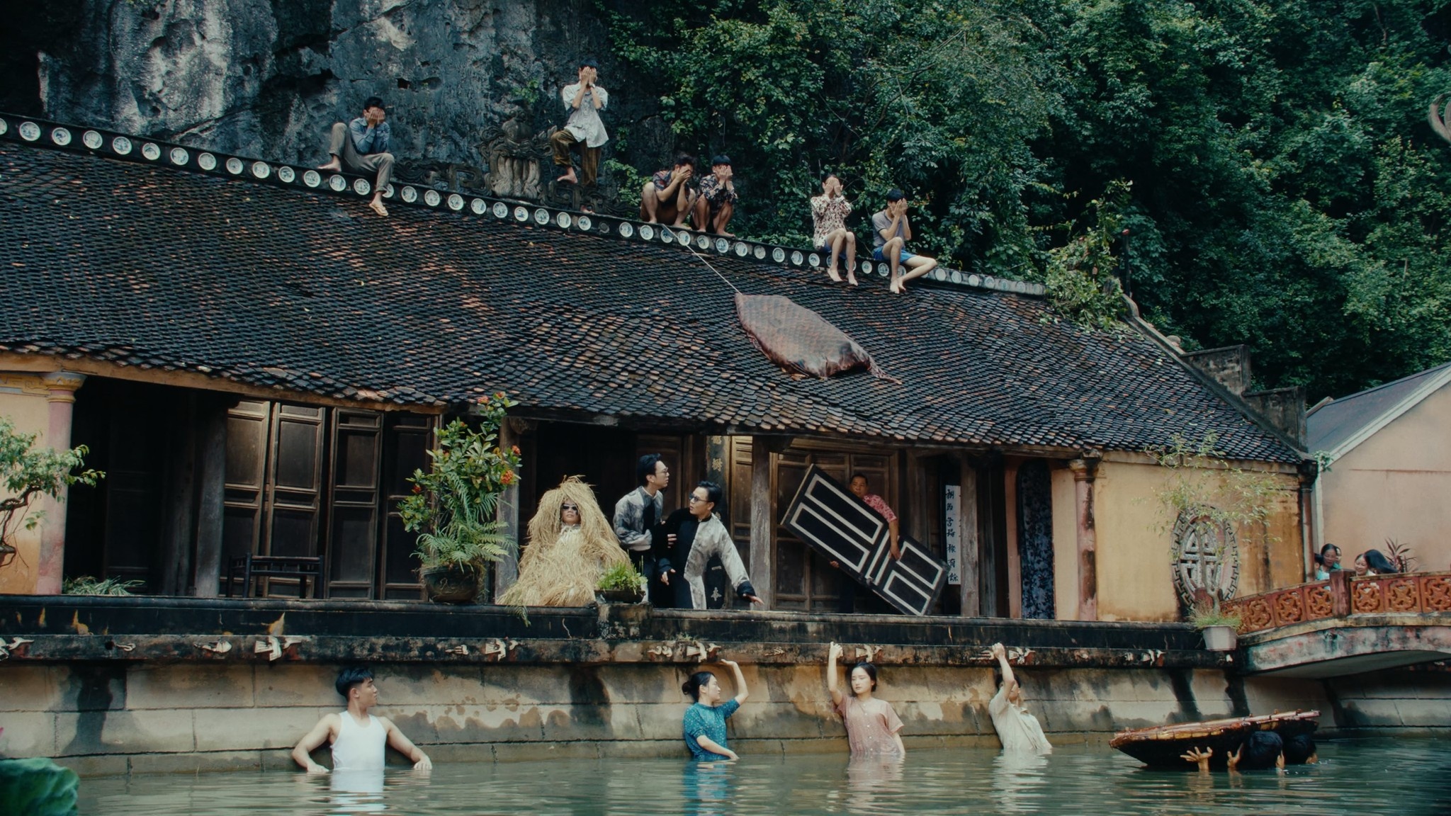 MV Muc ha vo nhan anh 6