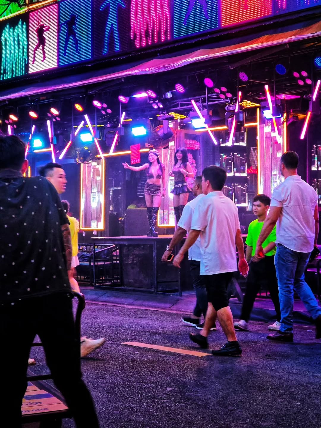 pho di bo Bui Vien anh 3