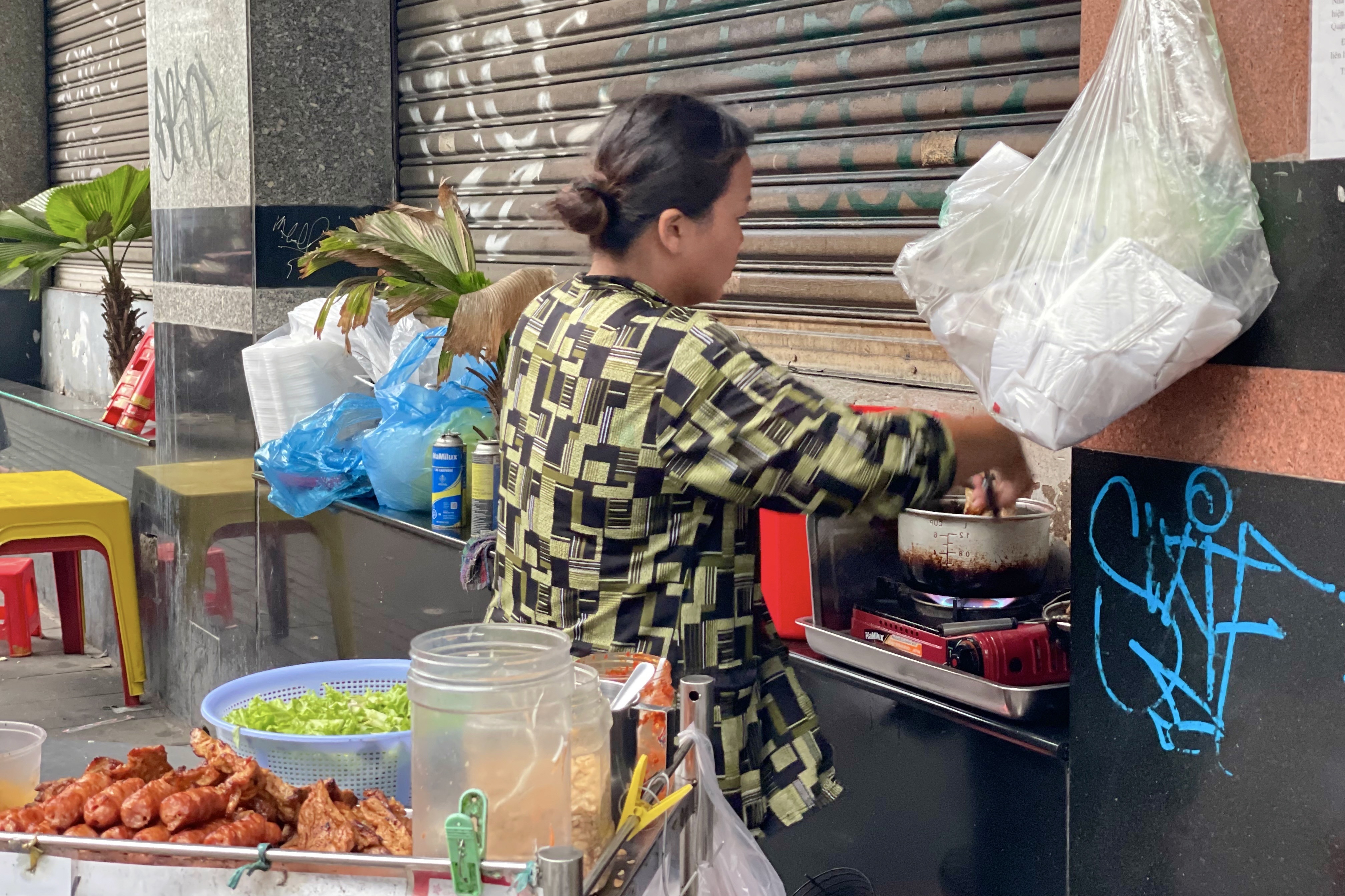 an vat Hai Ba Trung anh 5