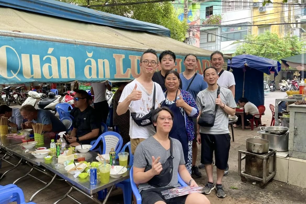 quan an Lunch Lady anh 5