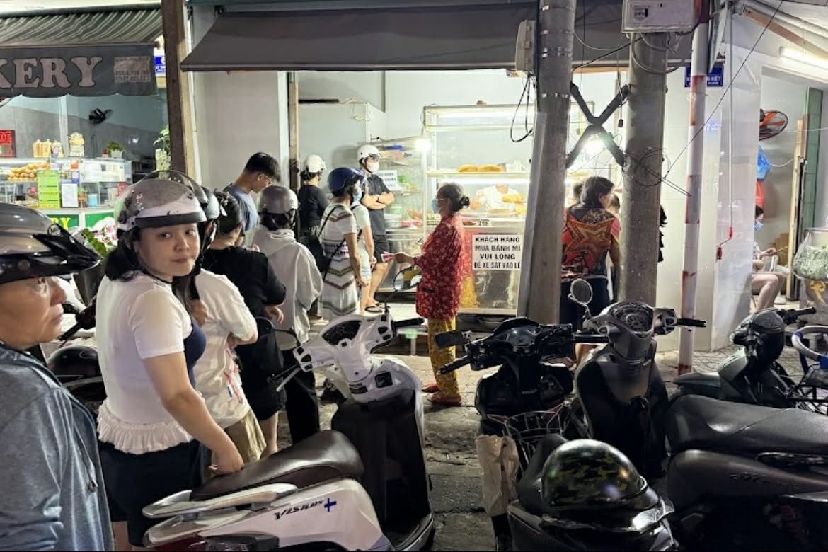 banh mi khong ten anh 1