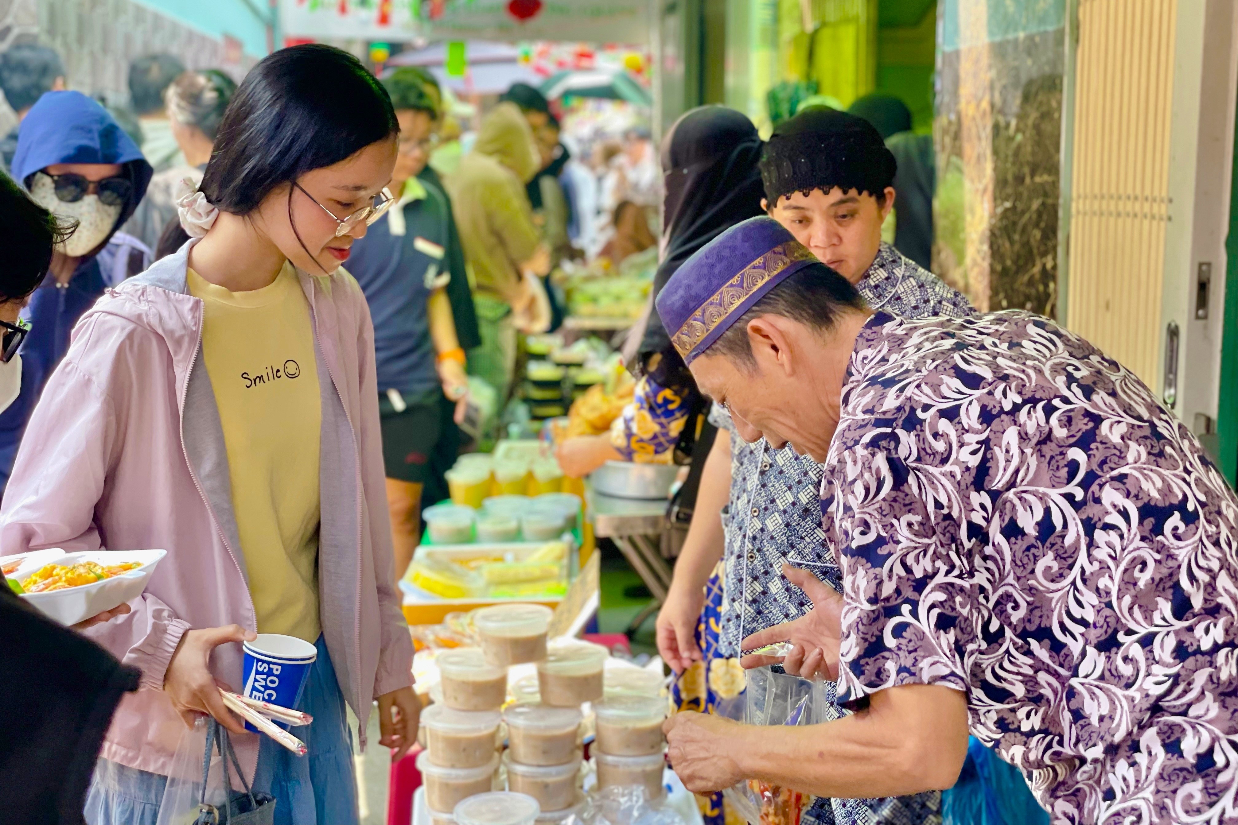 Chen chan o cho Hoi giao moi nam chi ban mot lan o TP.HCM hinh anh