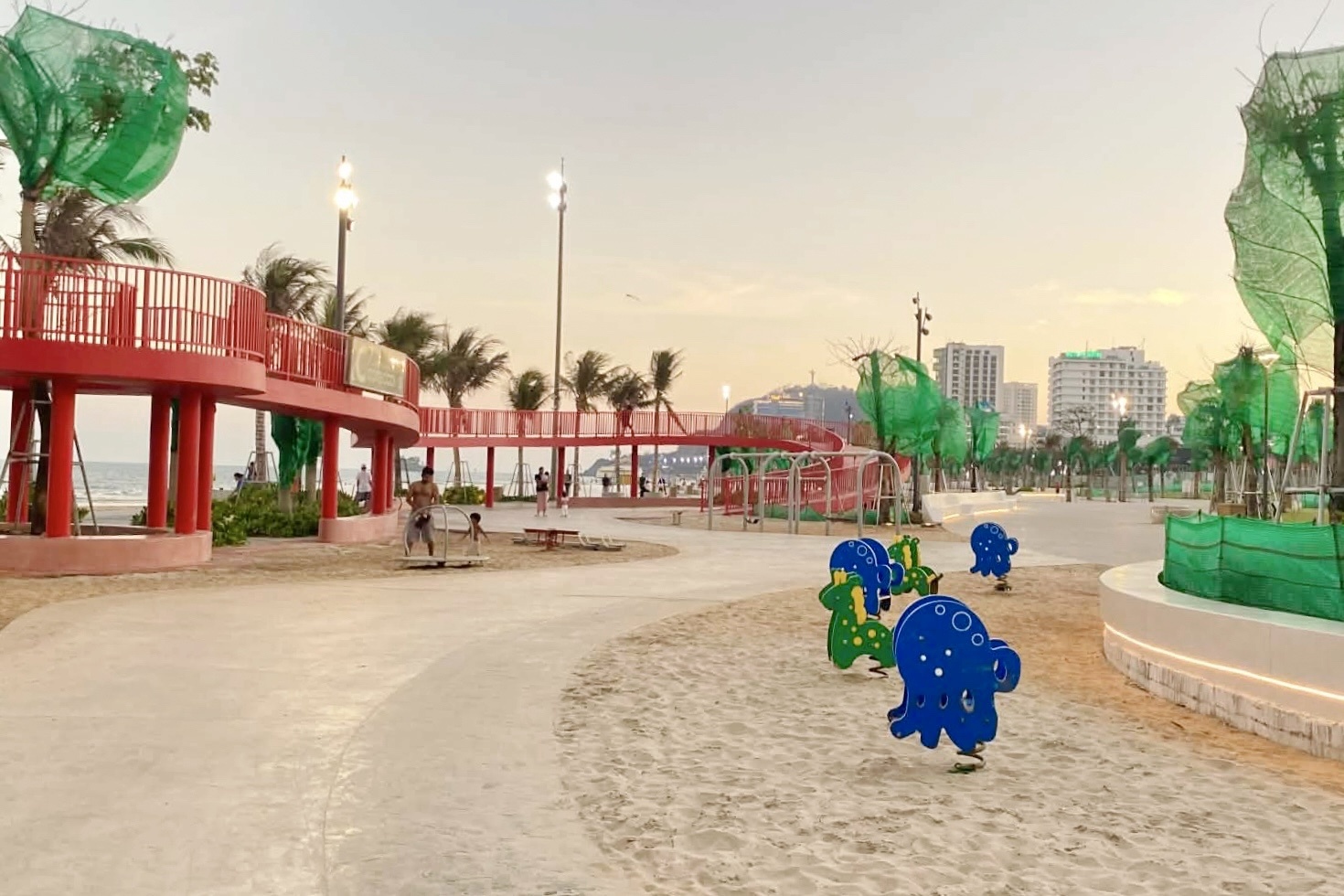 Don sach tram tan cat bay 'xam chiem' cong vien nghin ty o Vung Tau hinh anh