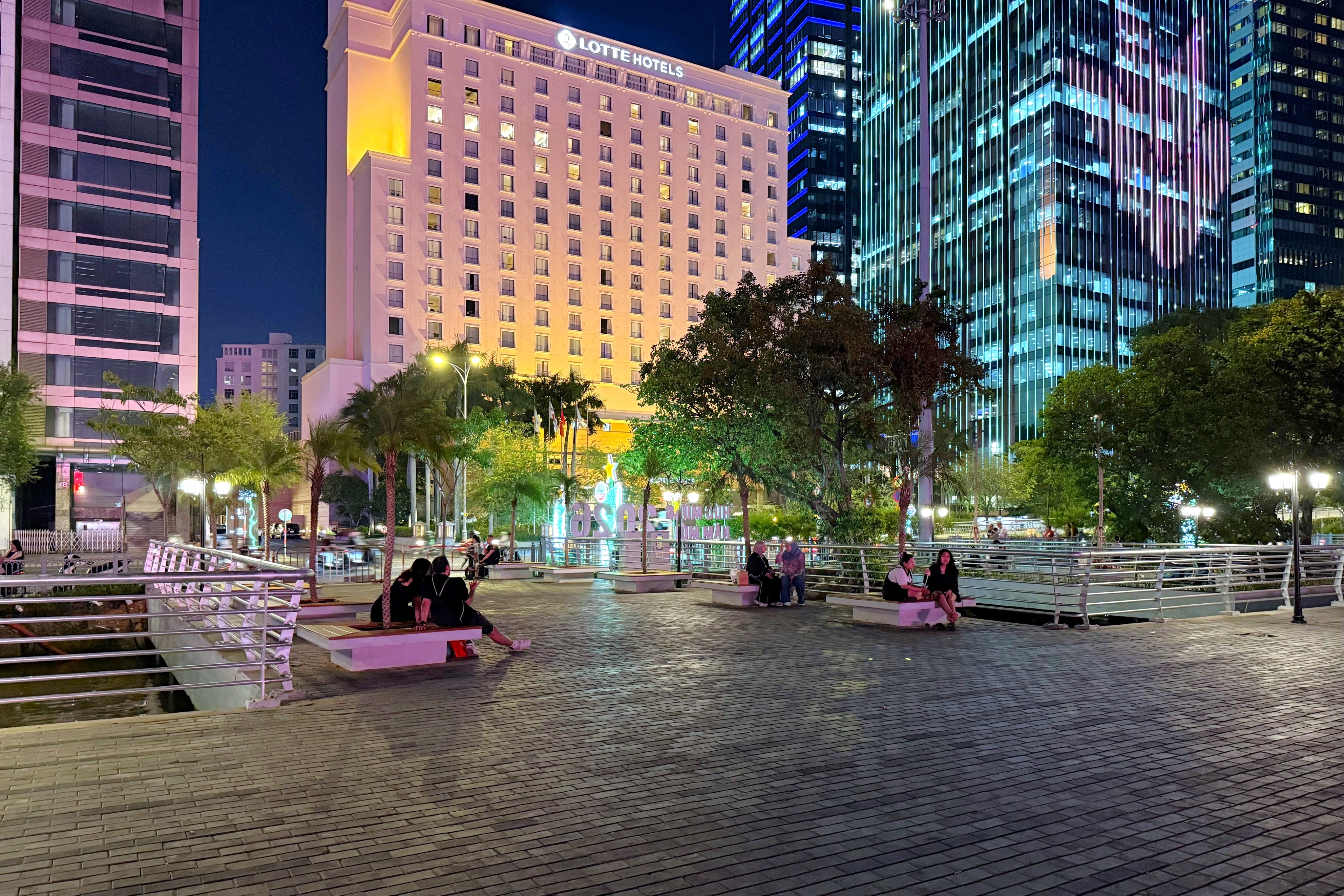 cong vien Bach Dang anh 4