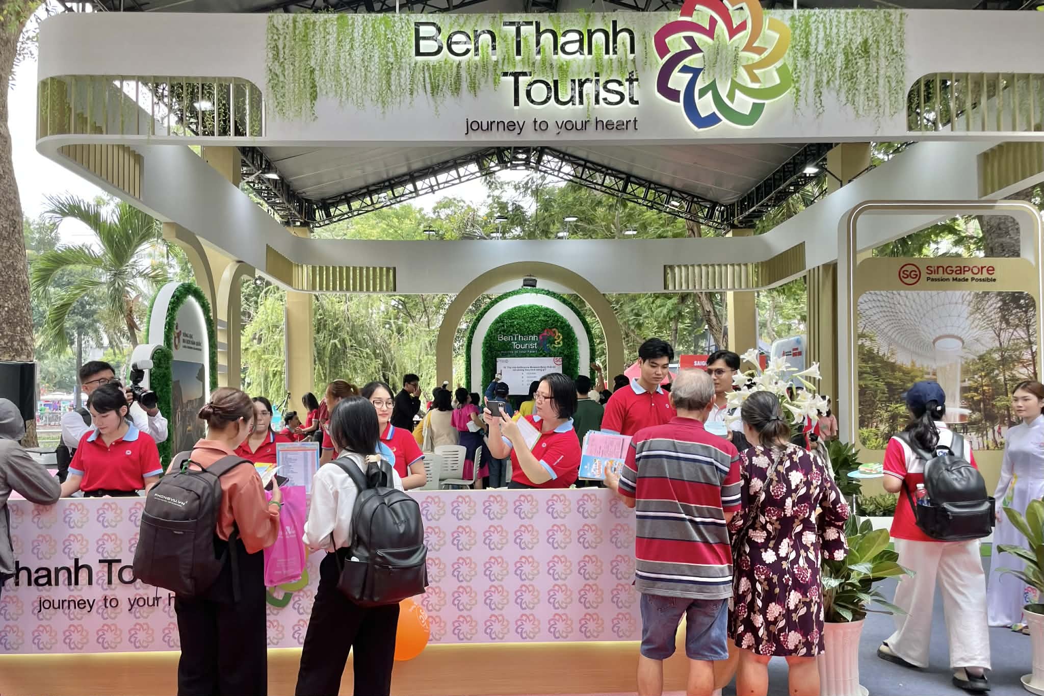 Ngay hoi Du lich TP.HCM anh 2