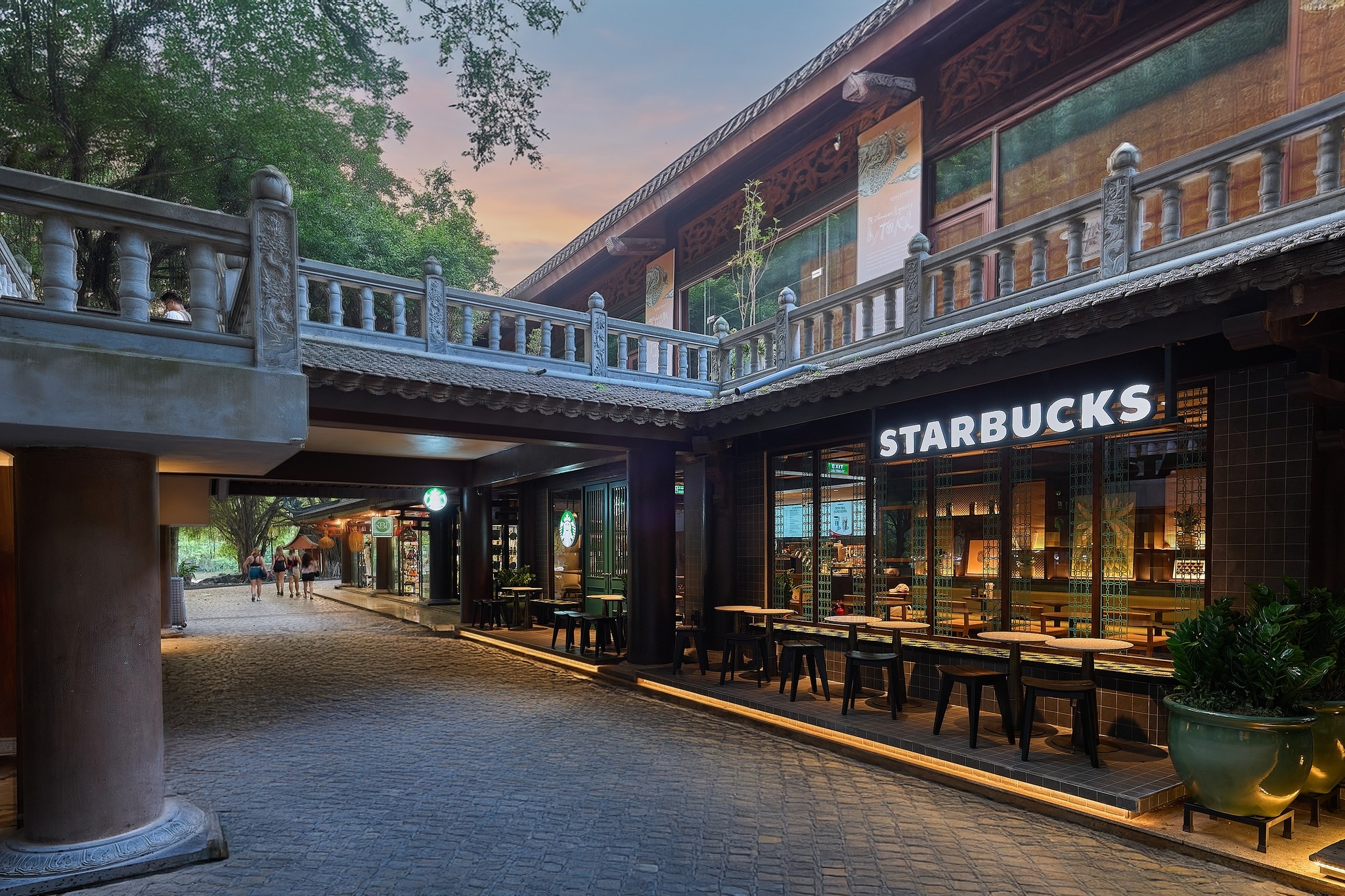 Starbucks anh 6