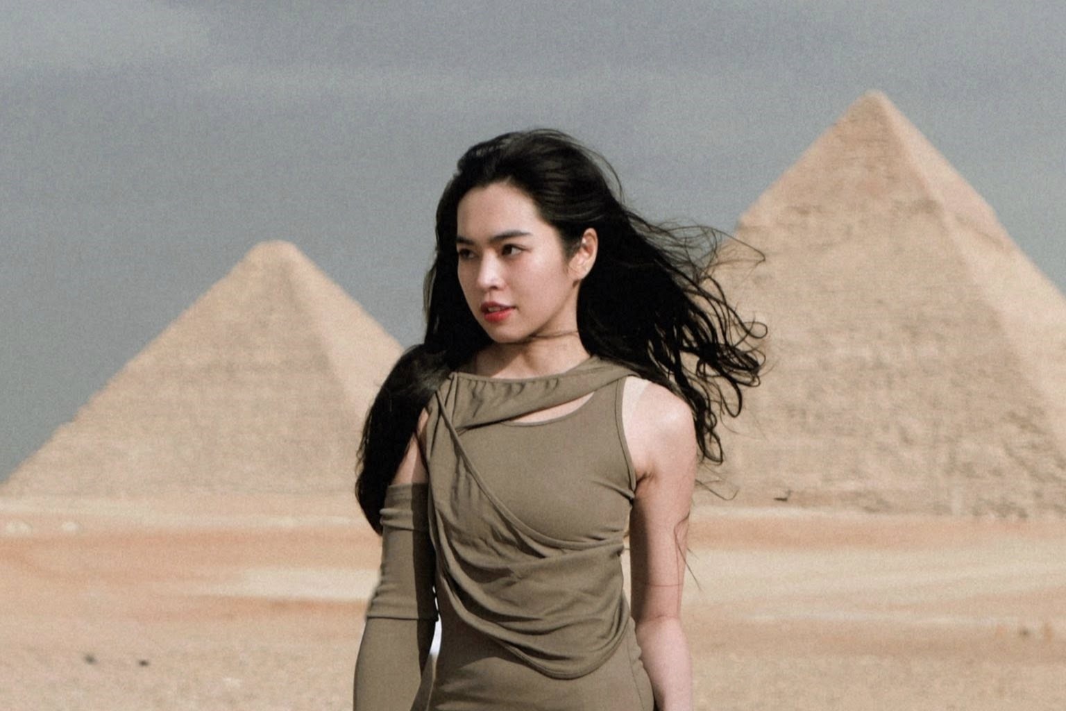 Thuc hu Ai Cap mien visa cho khach Viet hinh anh