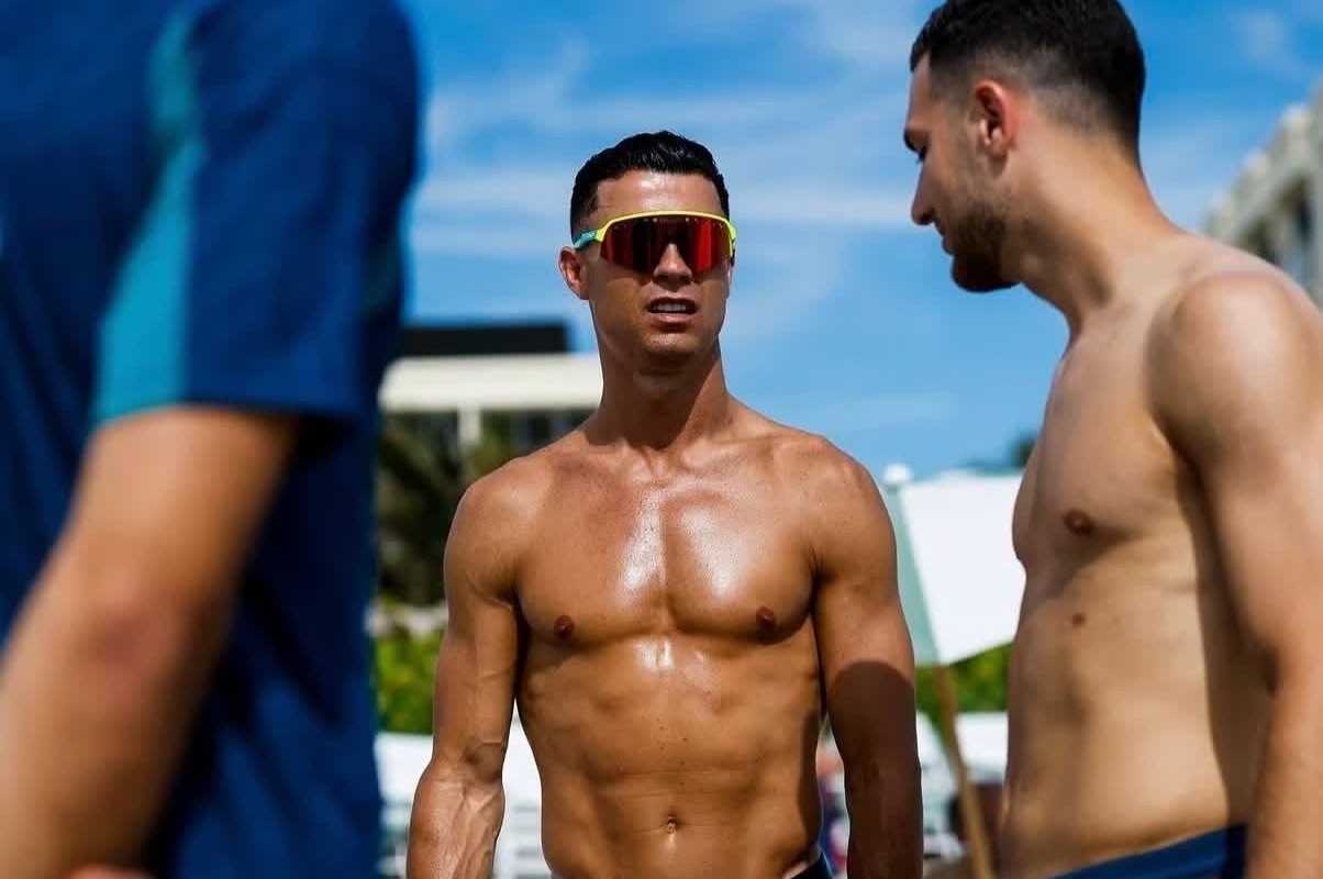 Nao loan bai bien o My vi Ronaldo hinh anh