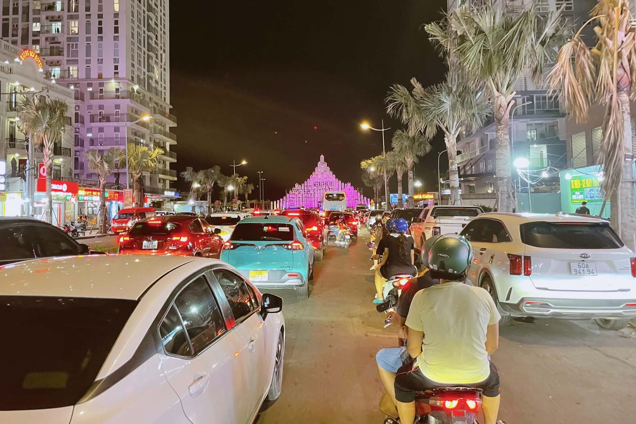 tháp Tam Thắng ảnh 2 tháp Tam Thắng ảnh 2