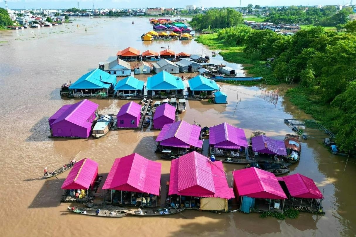 Trại bu&ocirc;n người ảnh 7
