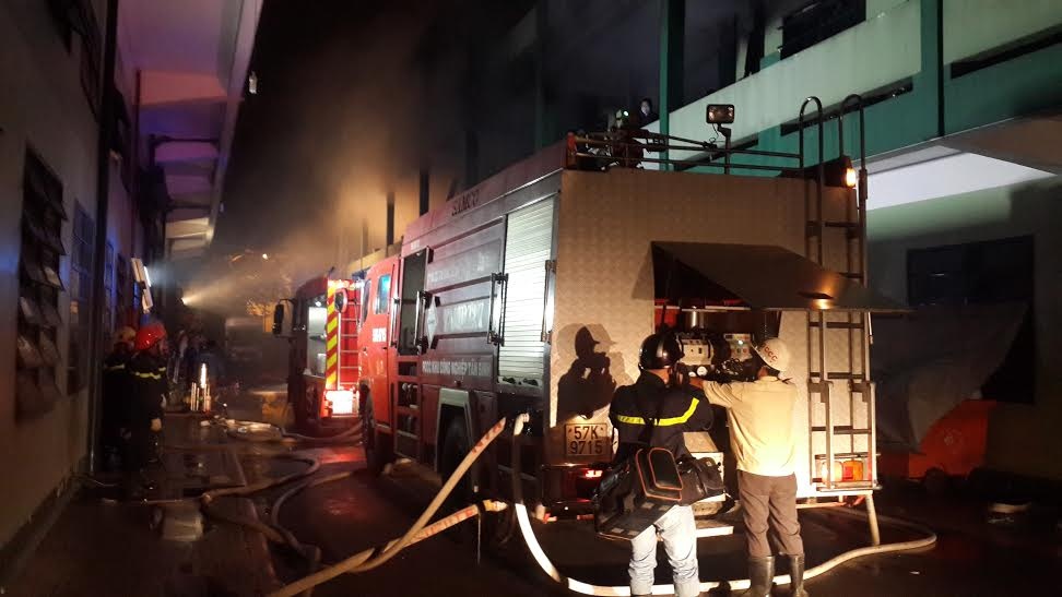 cháy lớn trong khu công nghiệp Tân Bình ảnh 2 chay lon trong khu cong nghiep Tan Binh anh 2