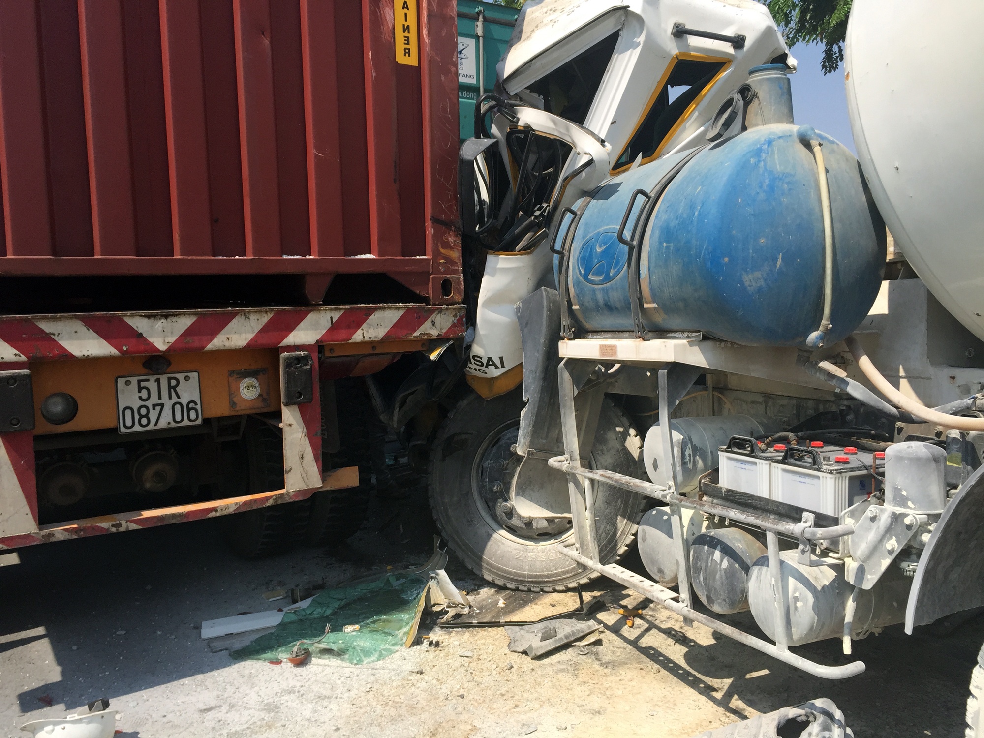 giai cuu tai xe xe bon anh 1