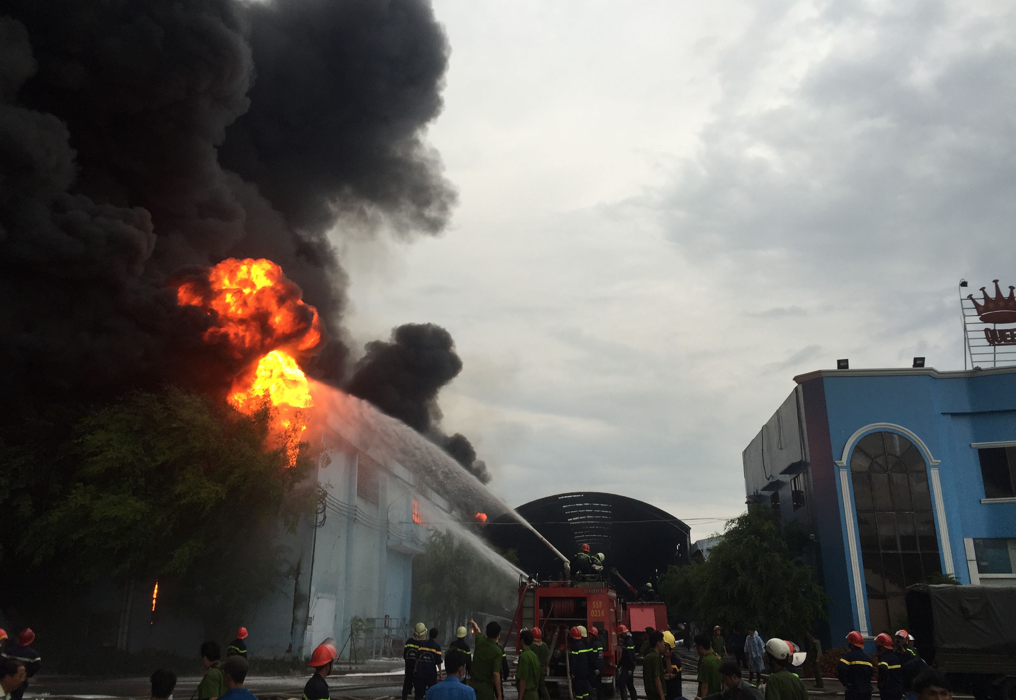 thiệt hại 85 cháy nệm vạn thành ảnh 1 thiet hai 85 chay nem van thanh anh 1