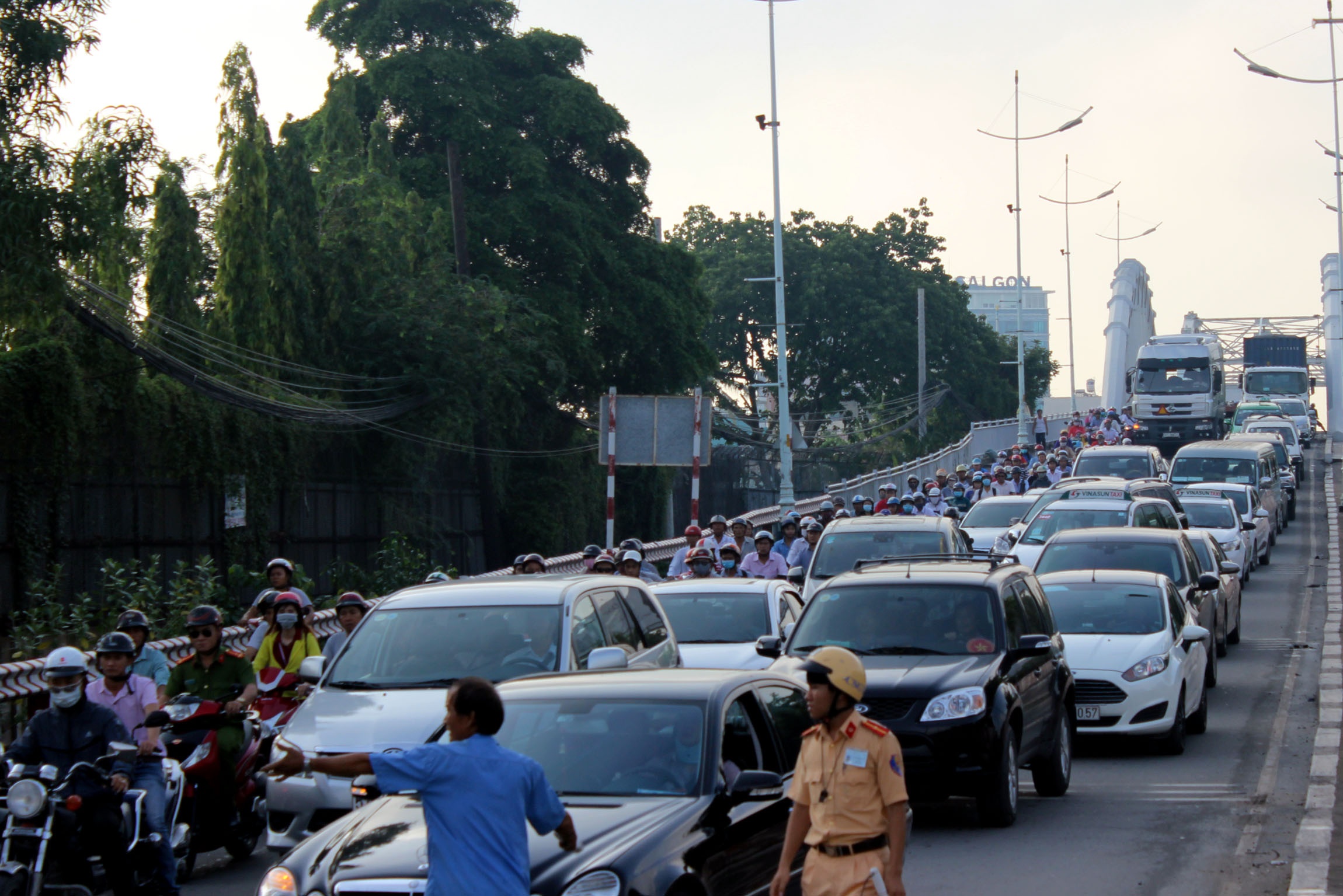 container tong sap tuong o sai gon anh 5