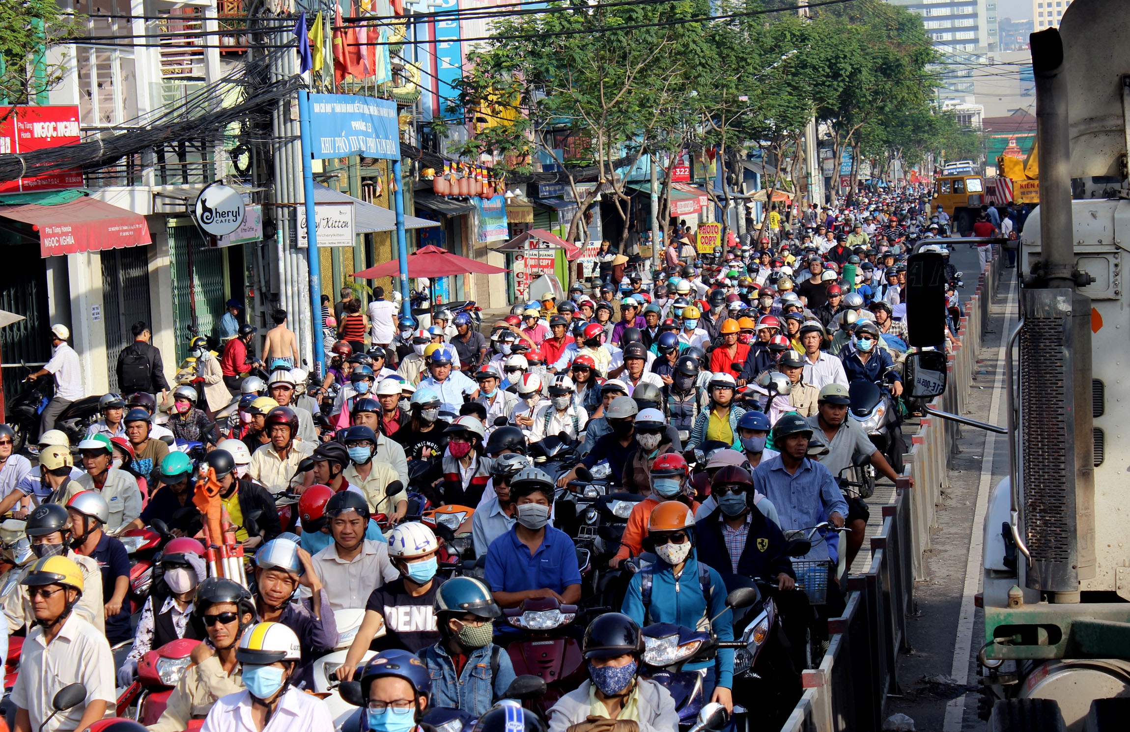 container tong sap tuong o sai gon anh 4