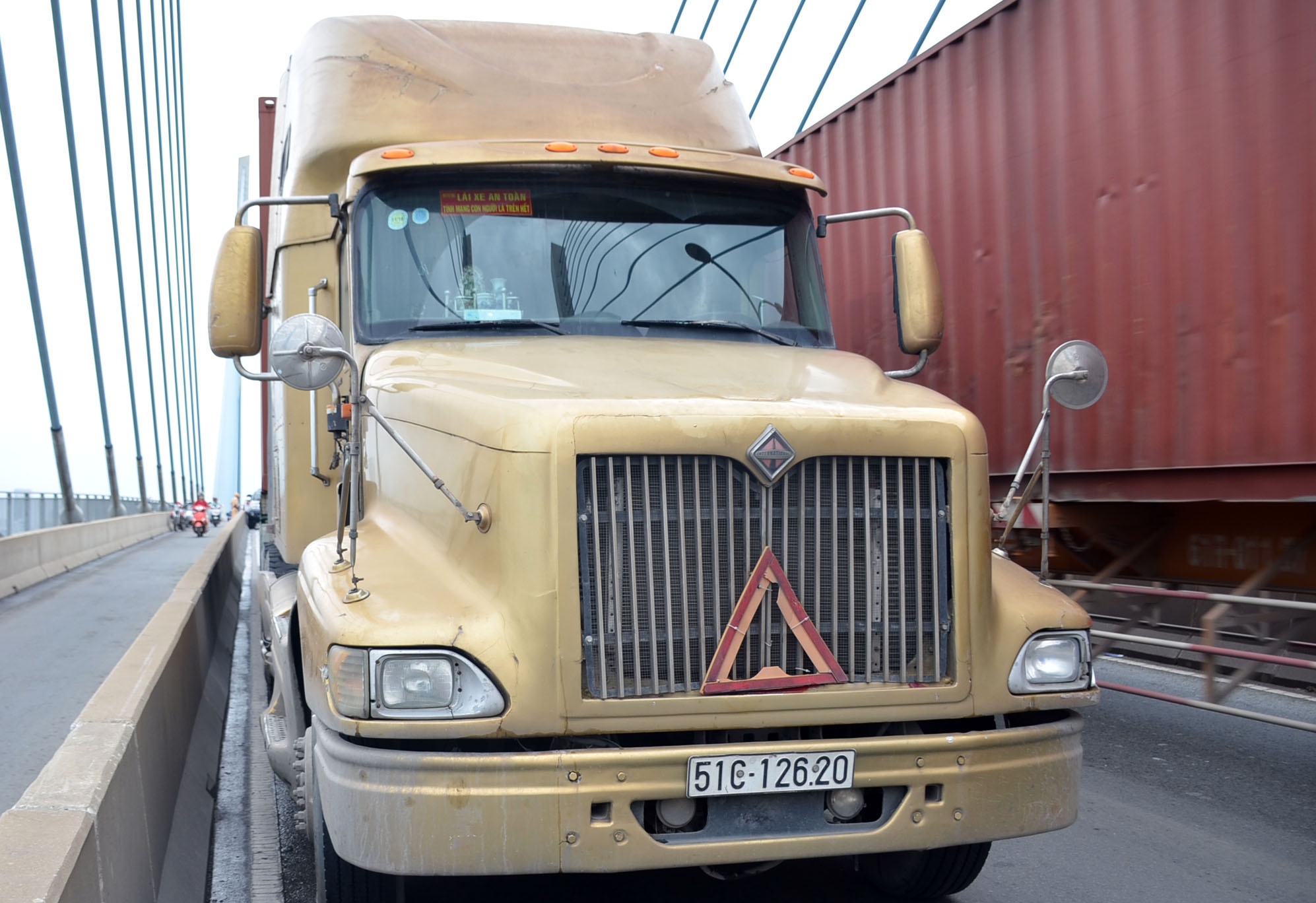 cầu phú mỹ tê liệt sau tai nạn ảnh 1 cau phu my te liet sau tai nan anh 1