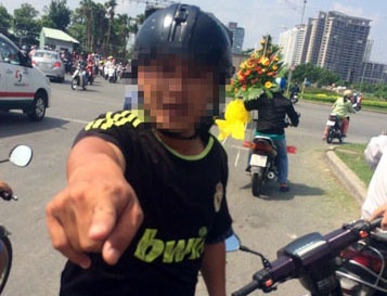 Gia cong an lay tien nguoi ban hang rong o Sai Gon hinh anh