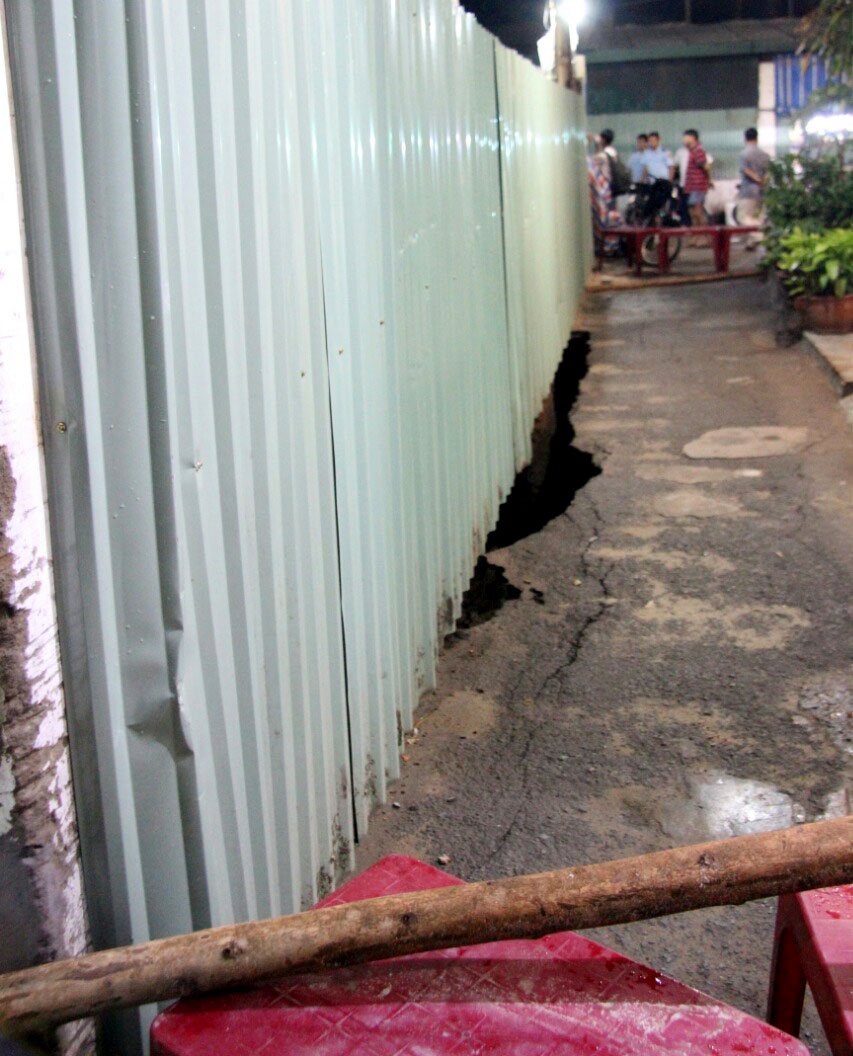 công trình ở sài gòn gây sụt lún ảnh 2 cong trinh o sai gon gay sut lun anh 2