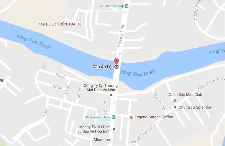 3 thanh nien nhay kenh cuu ban anh 2