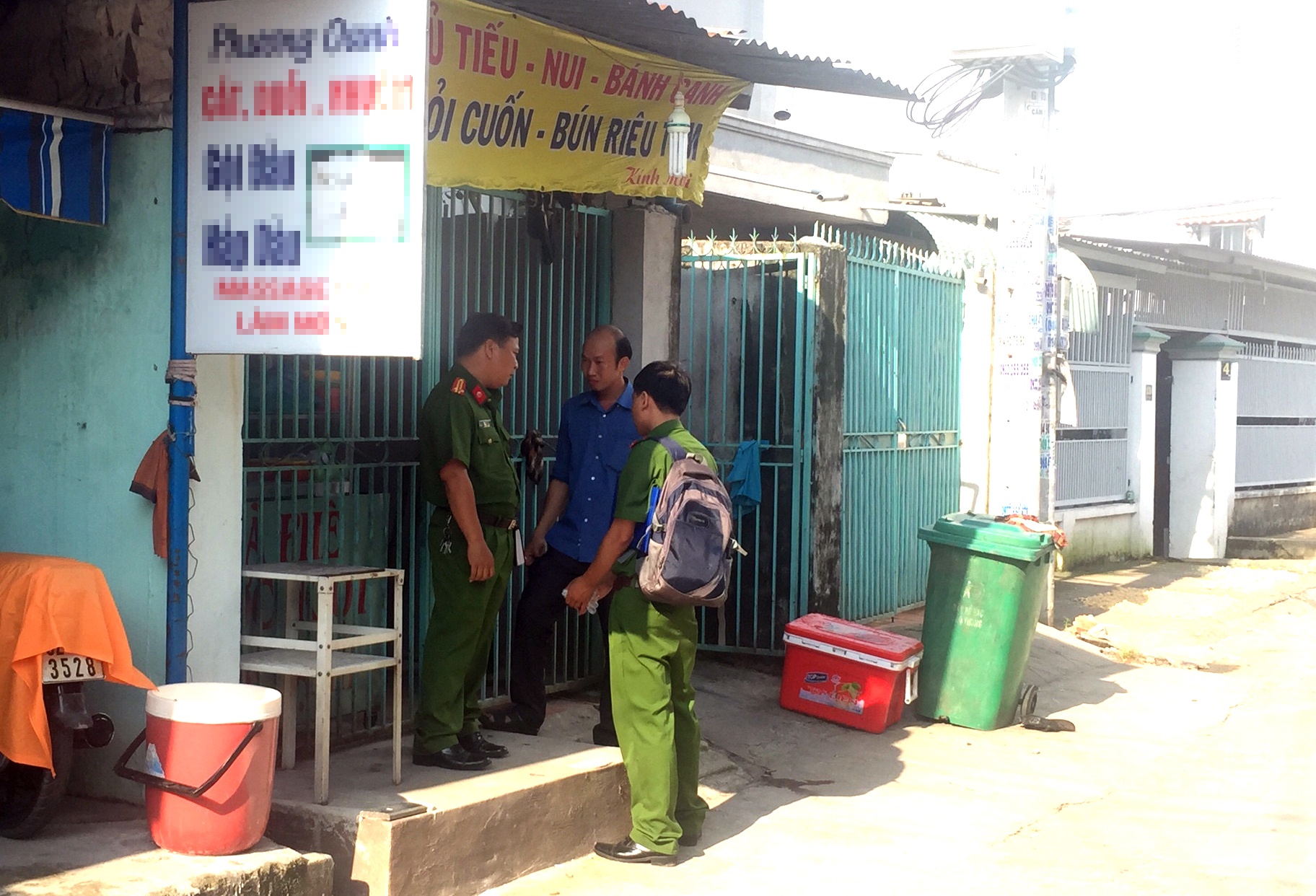 đôi nam nữ bốc cháy trong phòng trọ ảnh 2 doi nam nu boc chay trong phong tro anh 2