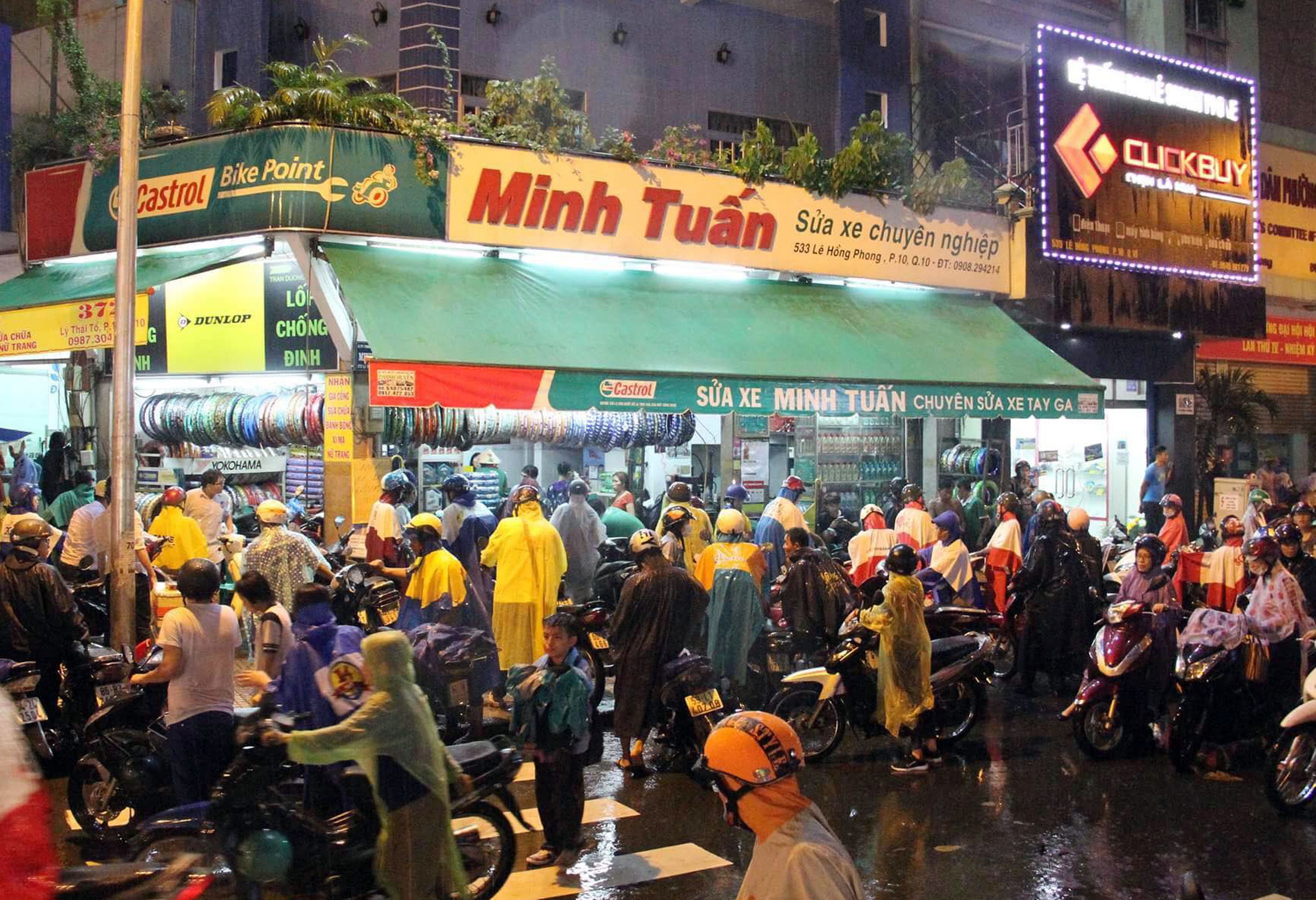 xe chết máy vì ngập ở sài gòn ảnh 2 xe chet may vi ngap o sai gon anh 2