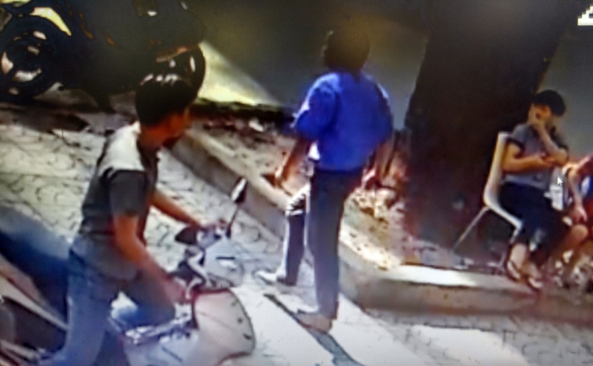 tài xế xe buýt đâm người trên phố ảnh 1 tai xe xe buyt dam nguoi tren pho anh 1