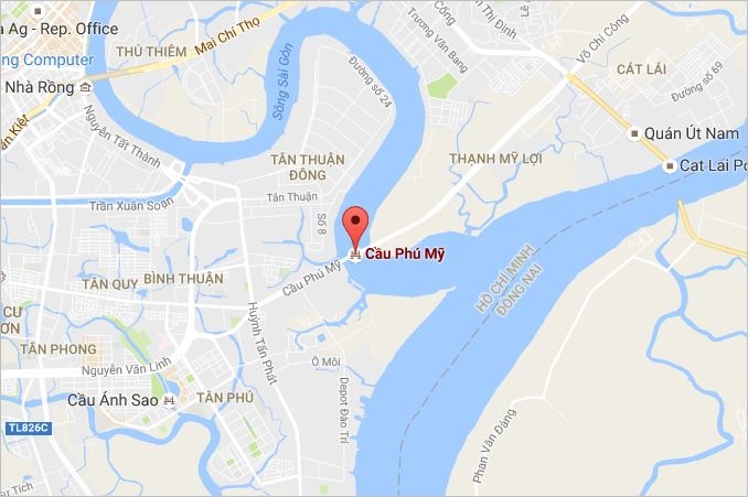 xe may boc chay tren cau phu my anh 2