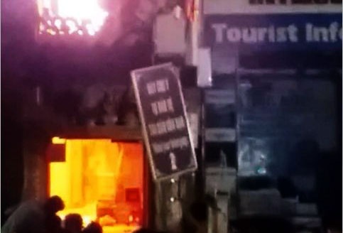 Chay o khu pho Tay, nhieu nguoi Sai Gon hot hoang hinh anh