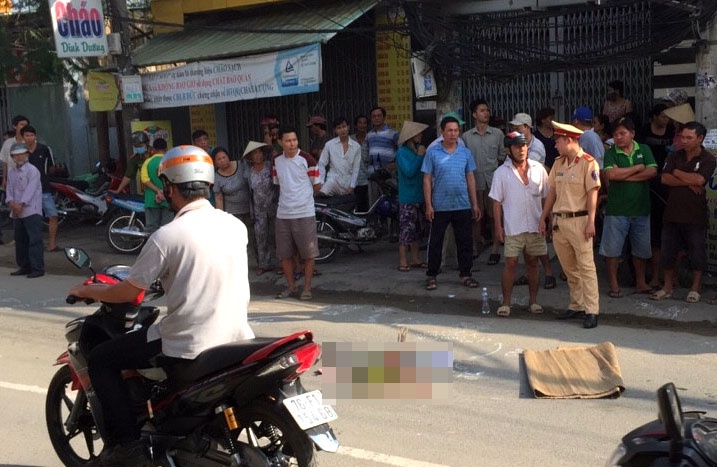 xe tải cán chết người ở sài gòn ảnh 1 xe tai can chet nguoi o sai gon anh 1