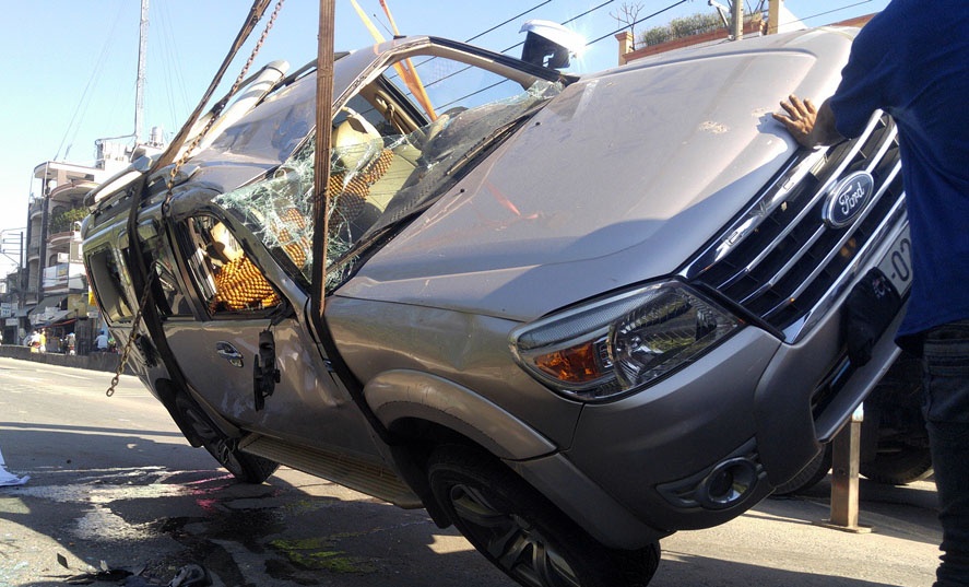 Quoc lo 22 un u vi oto 7 cho lat nghieng hinh anh