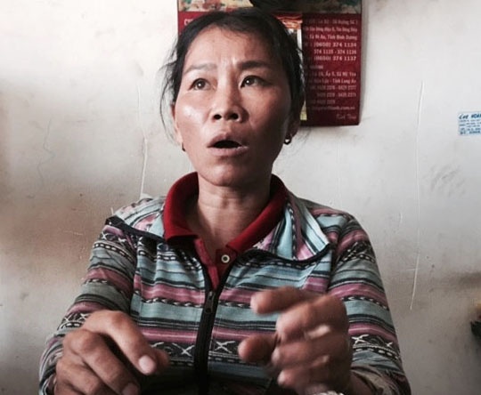 Quan ly cua hang sat trinh bao bi khach lua tien hinh anh